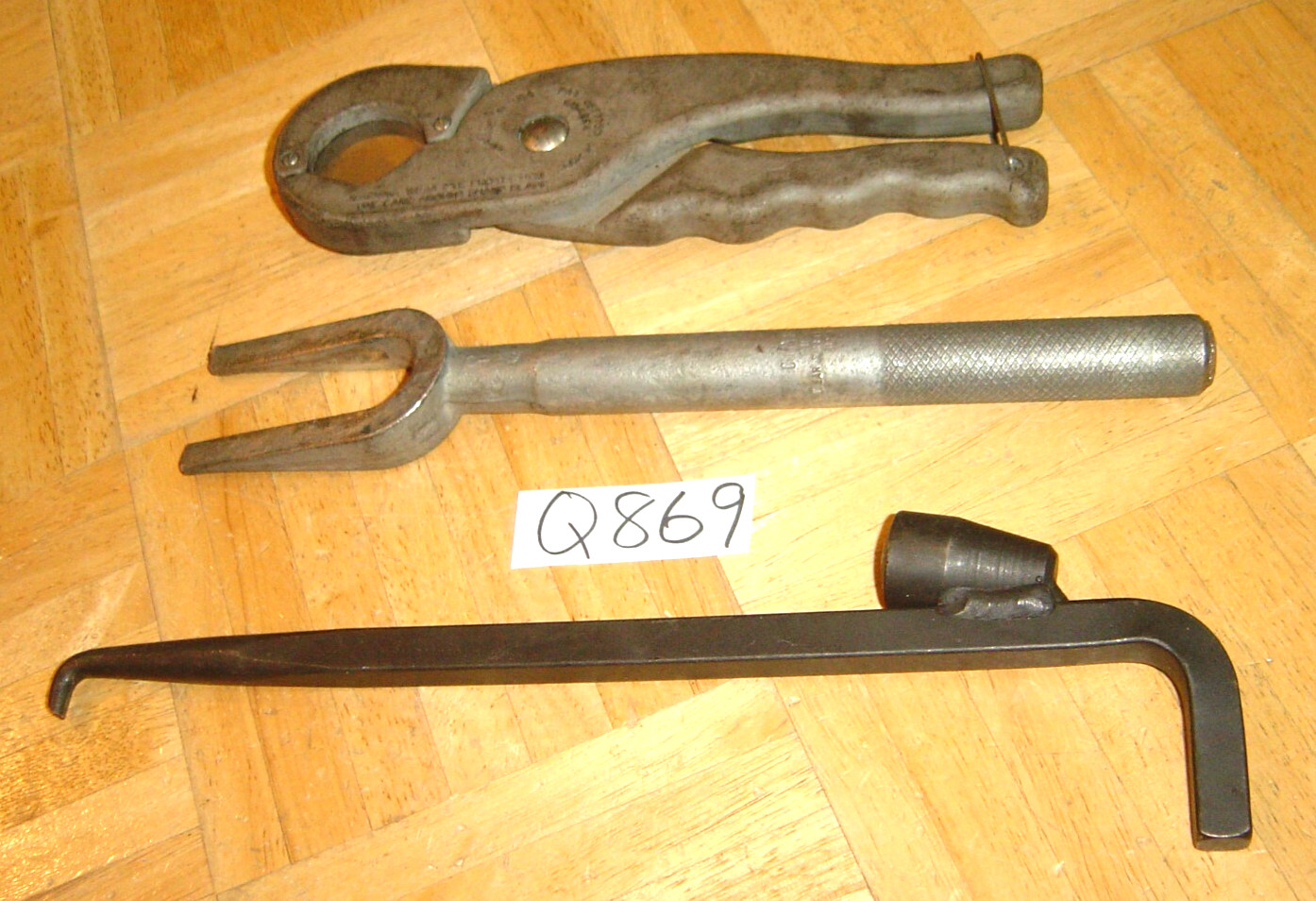 CORNWELL TOOLS 3 PIECE SEAL PULLER, BALL JOINT PICKLE FORK, HOSE CUTTERS