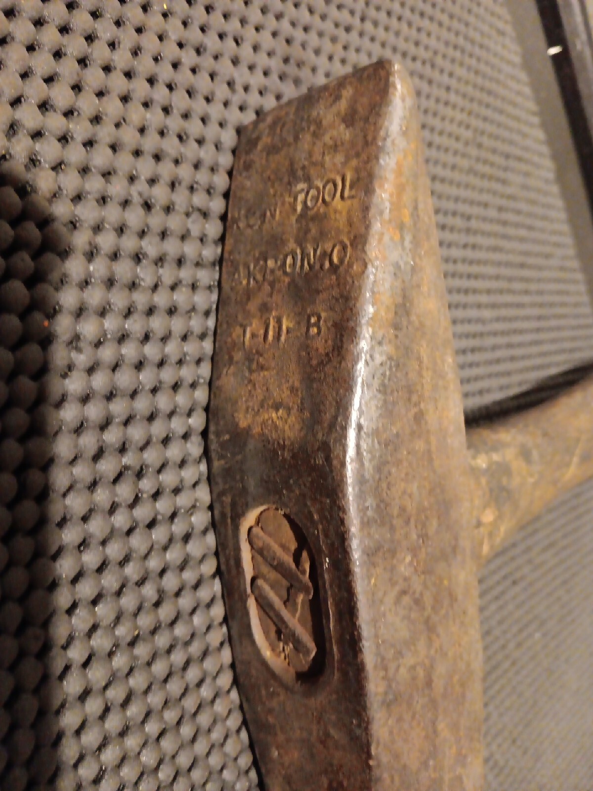 VINTAGE KEN-TOOL T11B T-11-B 14-1/2″ WOOD HANDLE 4-LB CROSS PEEN TIRE HAMMER