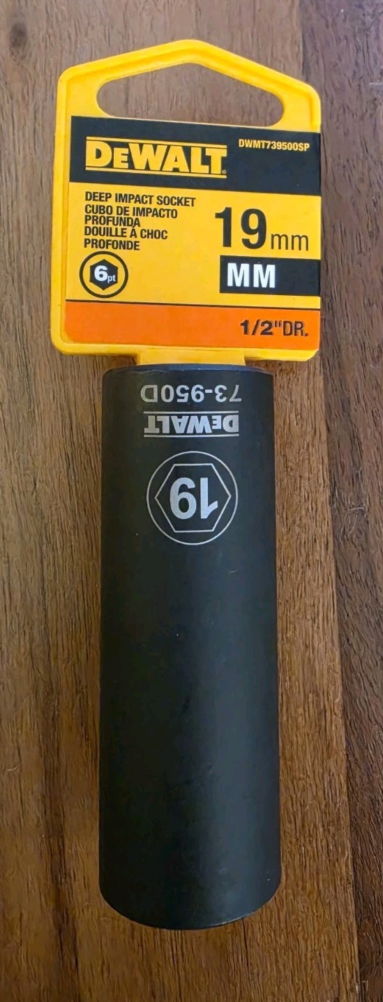 DEWALT 19mm Deep Impact Socket 1/2″ Drive 6-Point Metric DWMT73950OSP