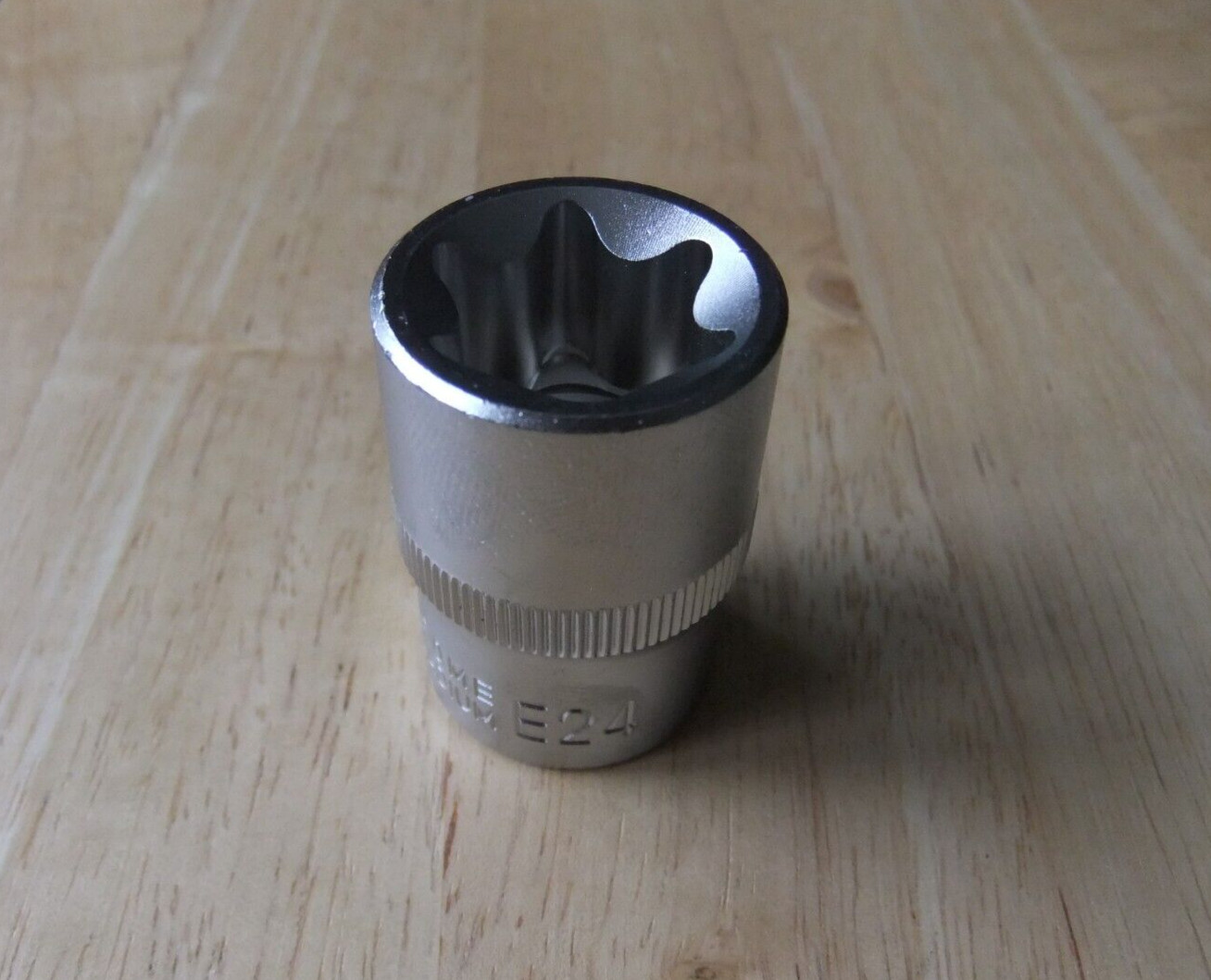 Welzh Werkzeug E24 x 1/2 Drive Chrome Vanadium External Star Socket – 38mm Long