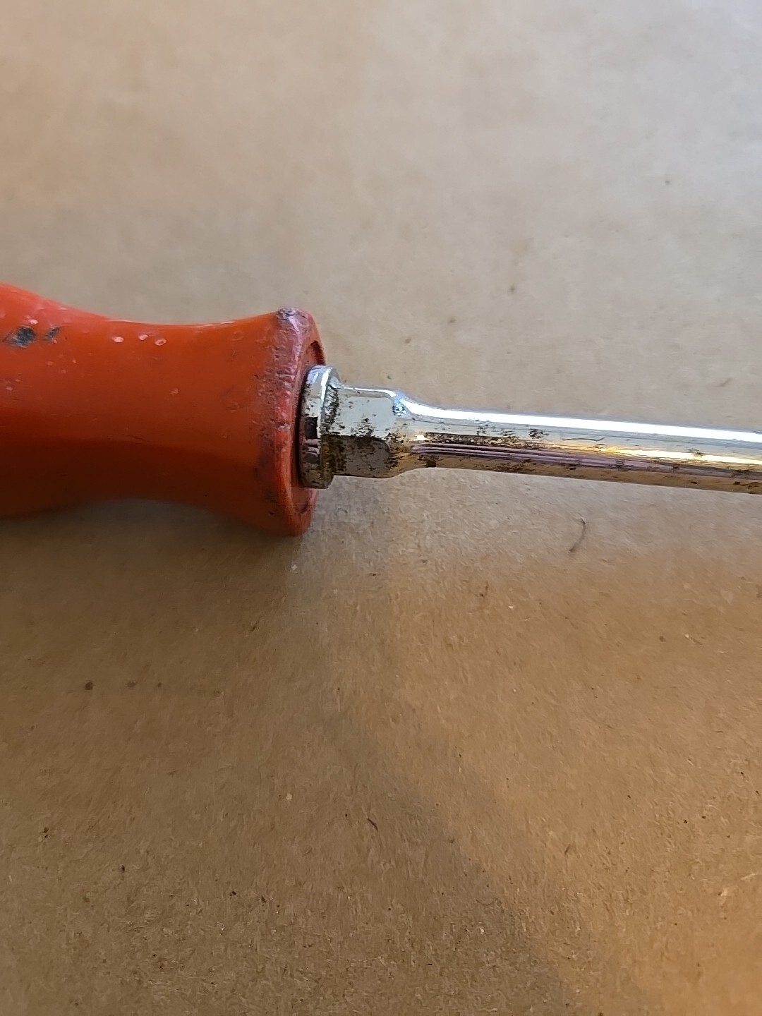 Mac Tools 5/16″×6″ Flat Tip Blade Screwdriver Red Hard Handle Worn PJRB6A