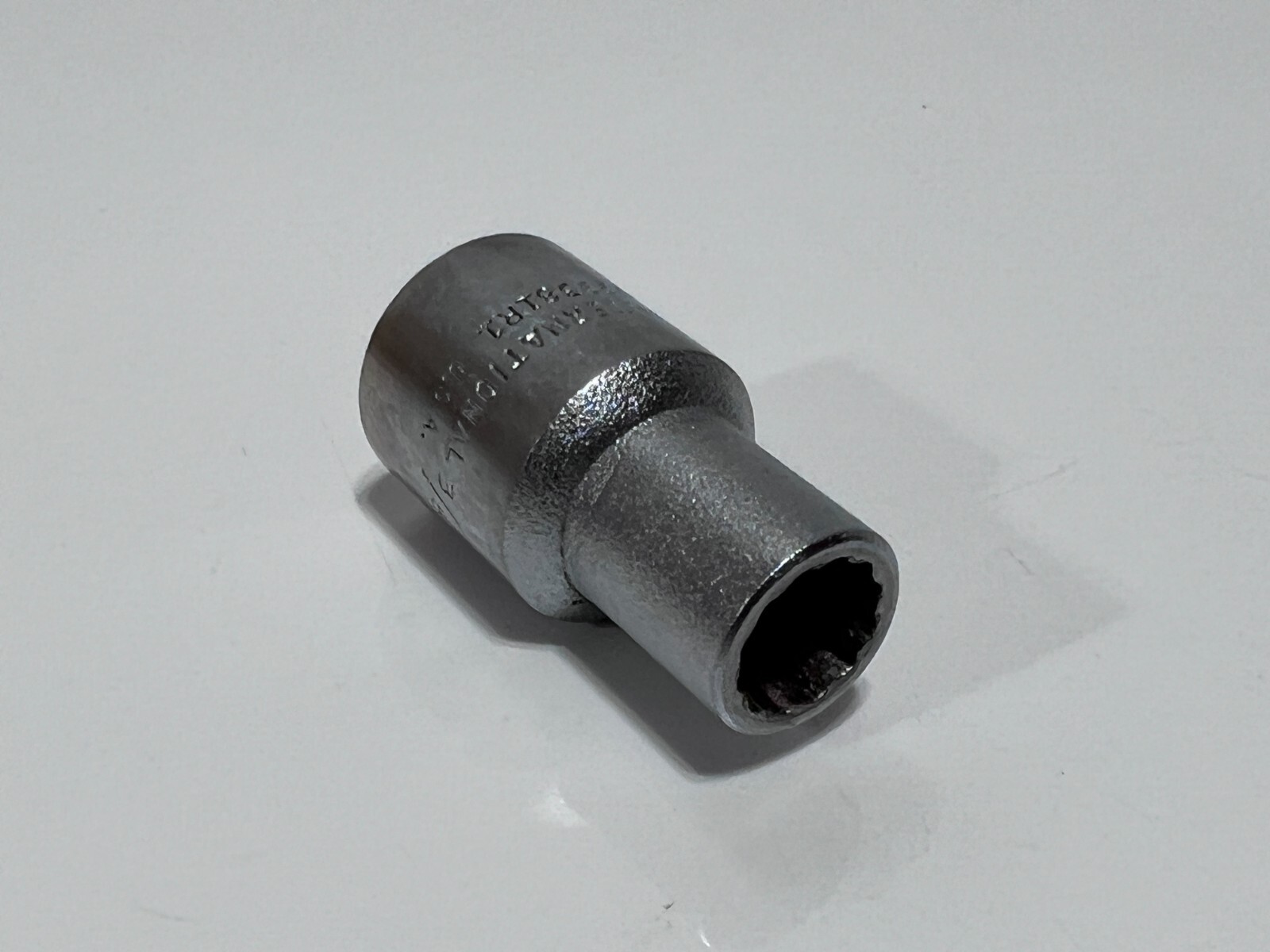 International Harvester IH USA 999381R1 SAE 3/8″ Socket – 1/2″ Drive – 12 Point