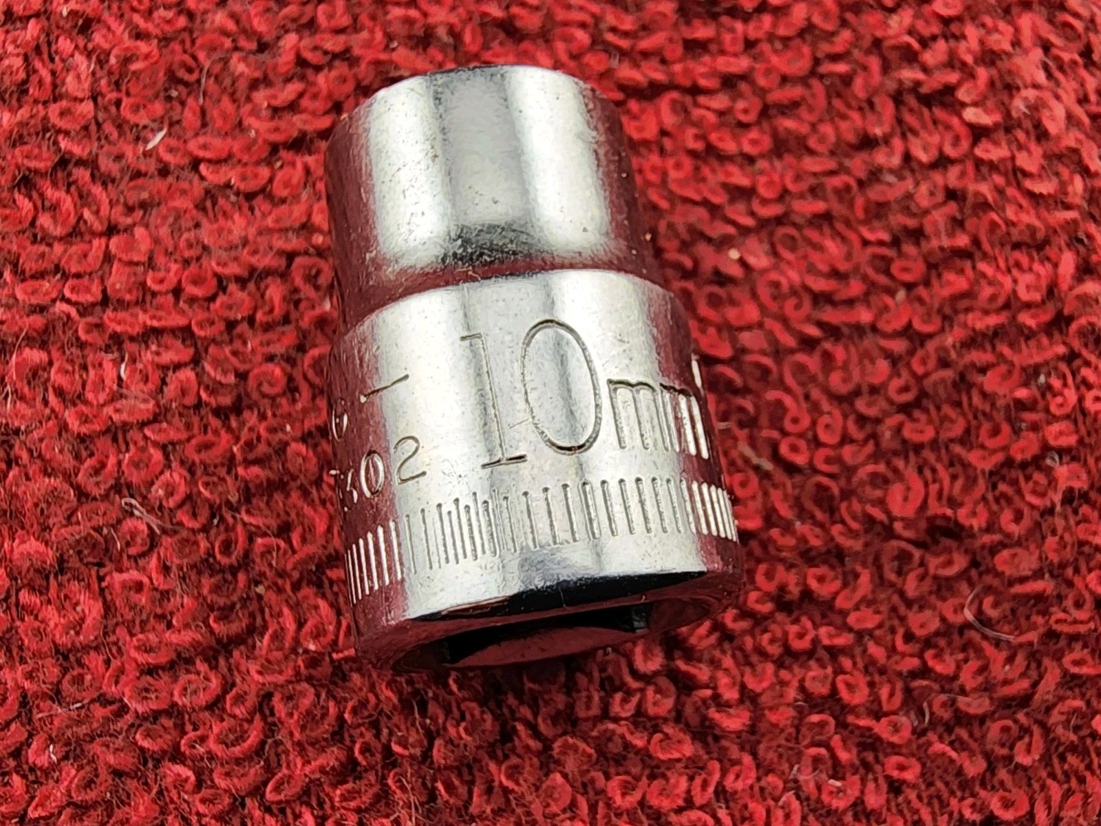 Craftsman USA 10mm Socket 12 Pt. 3/8» Dr. G Series- 44302 #3