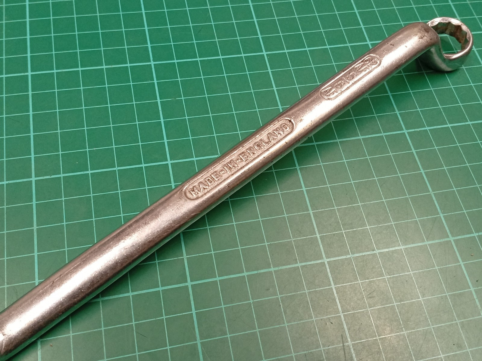 BEDFORD Vanadium, 5/8″ x 3/4″ AF, Offset Ring Spanner, Made In England