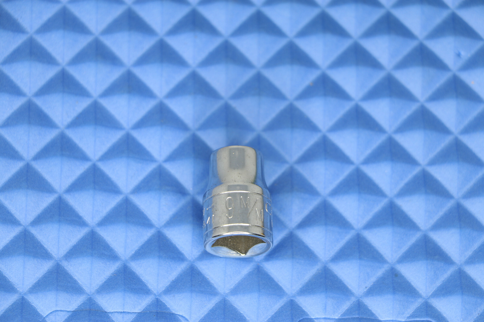 Vintage Craftsman 9MM Metric Shallow 6 Point 3/8» Dr. Socket -V- 43541 USA