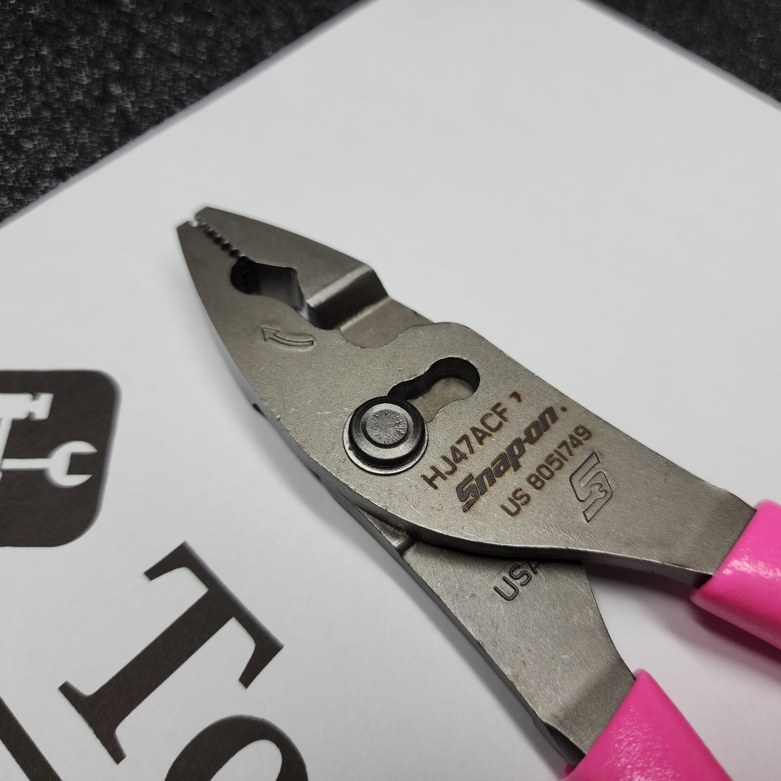Snap-on Tools USA NEW PINK 8″ Talon Soft Grip FlankJaw Slip-Joint Pliers HJ47ACF