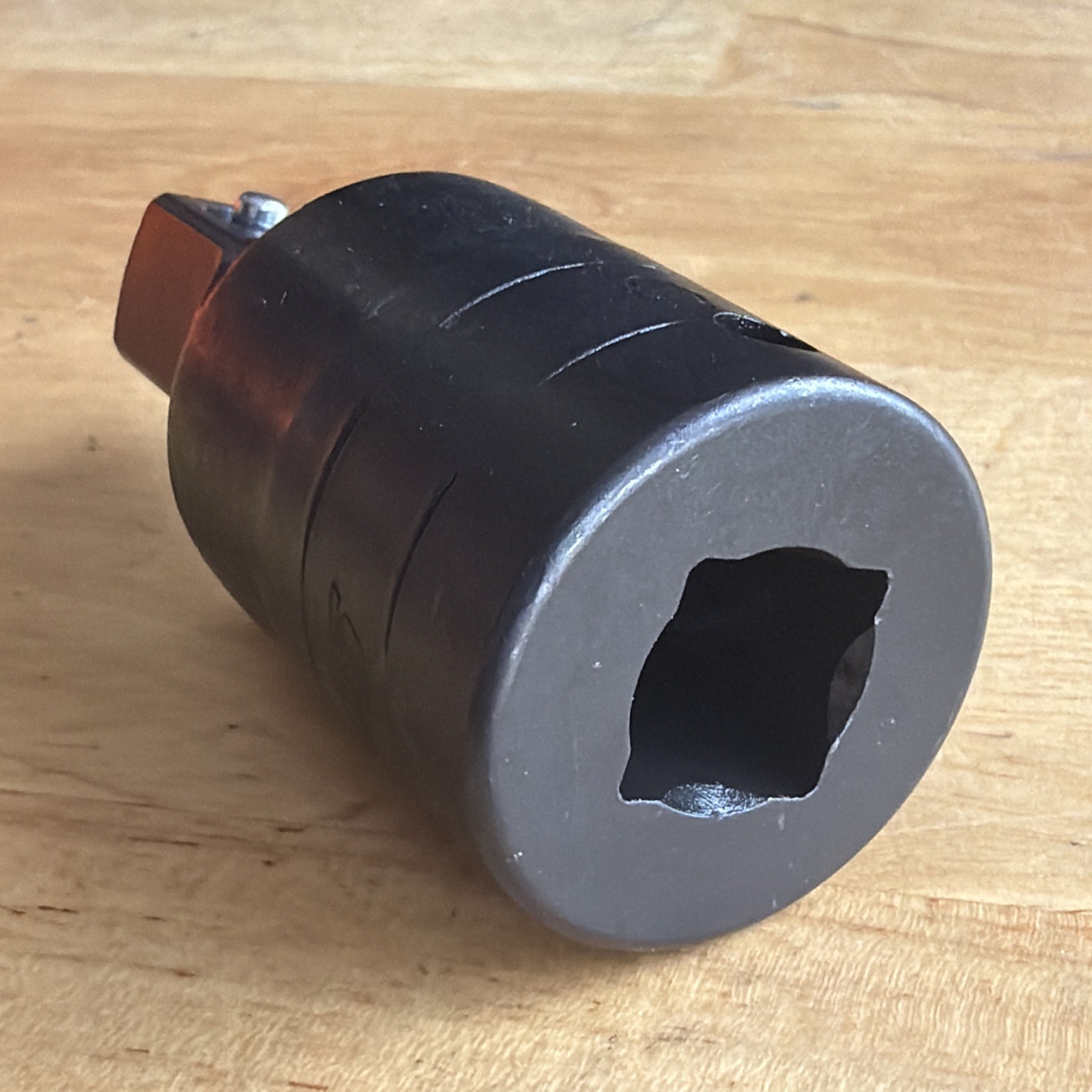 Snap On Universal Joint Swivel Impact Socket Adapter 1/2 Drive Lock Button IP80D