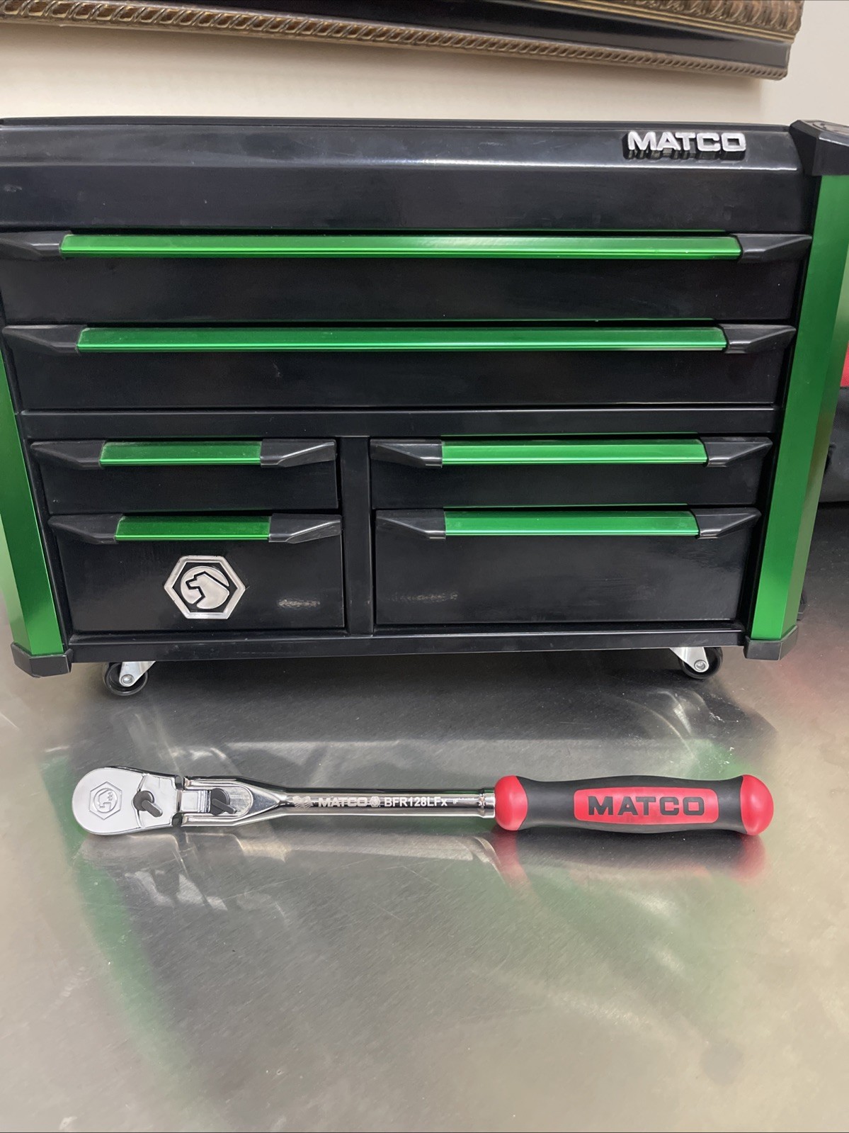 NEW! Matco Tools BFR128LFR 3/8″ DRIVE 12-1/2″ LOCKING FLEX HEAD RATCHET RED