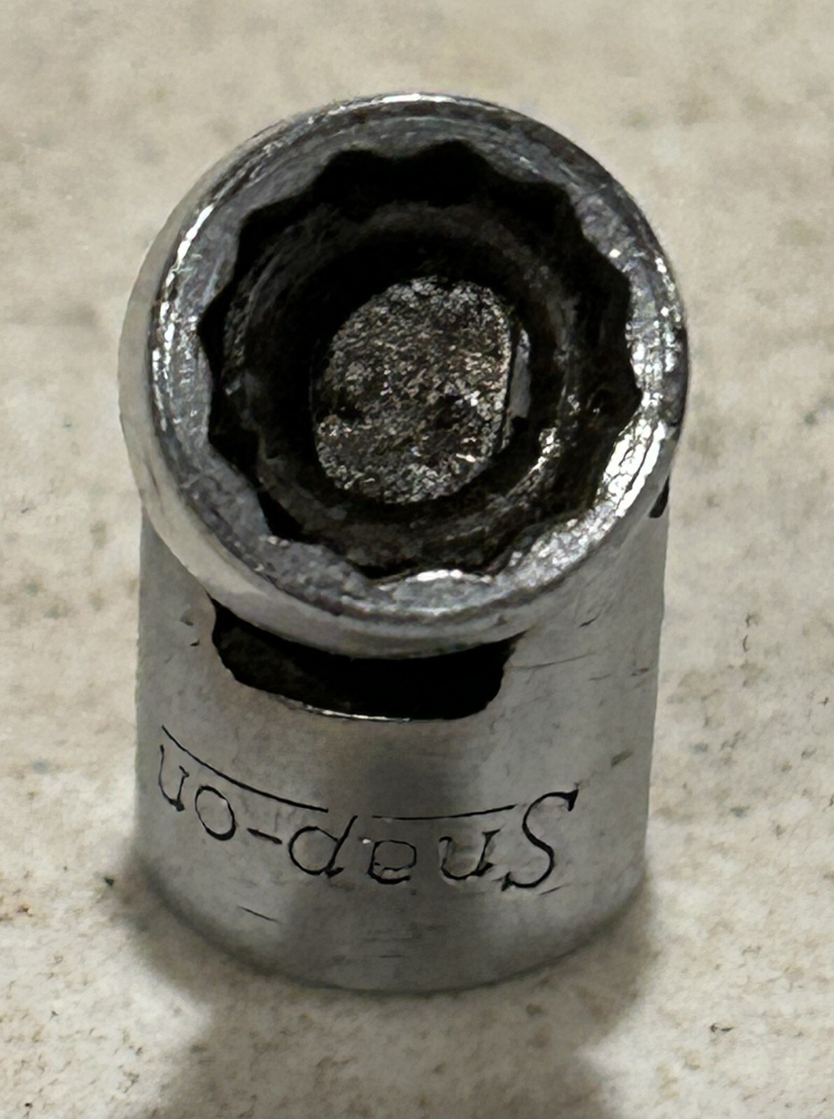 Snap On USA 7/16″ 12 Point 3/8″ Drive Swivel Socket FVU 14