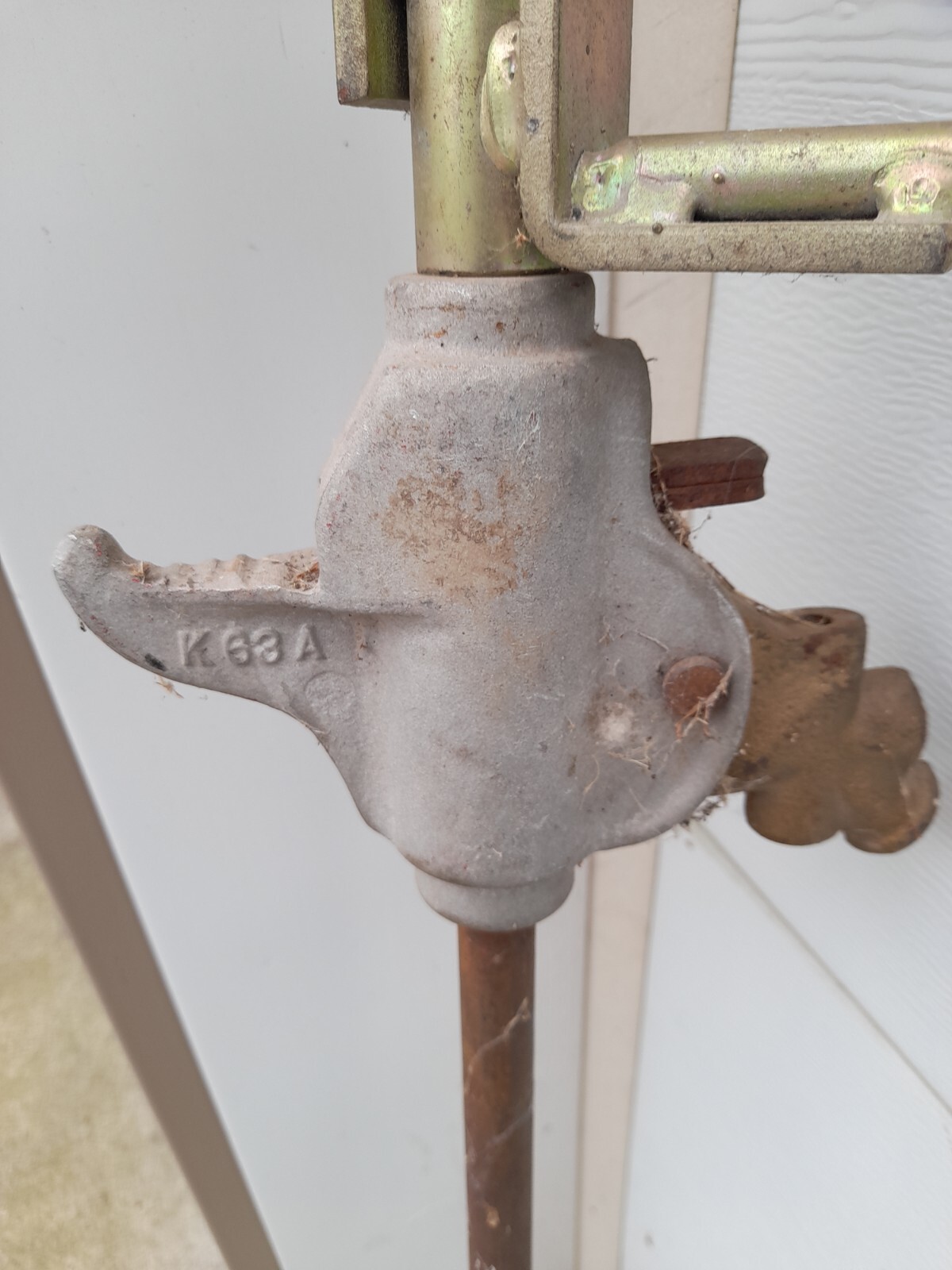 VINTAGE KEYSCO AUTOMOTIVE BODY PANEL PUSH, PULL JACK, MONKEY ON A STICK, K63A