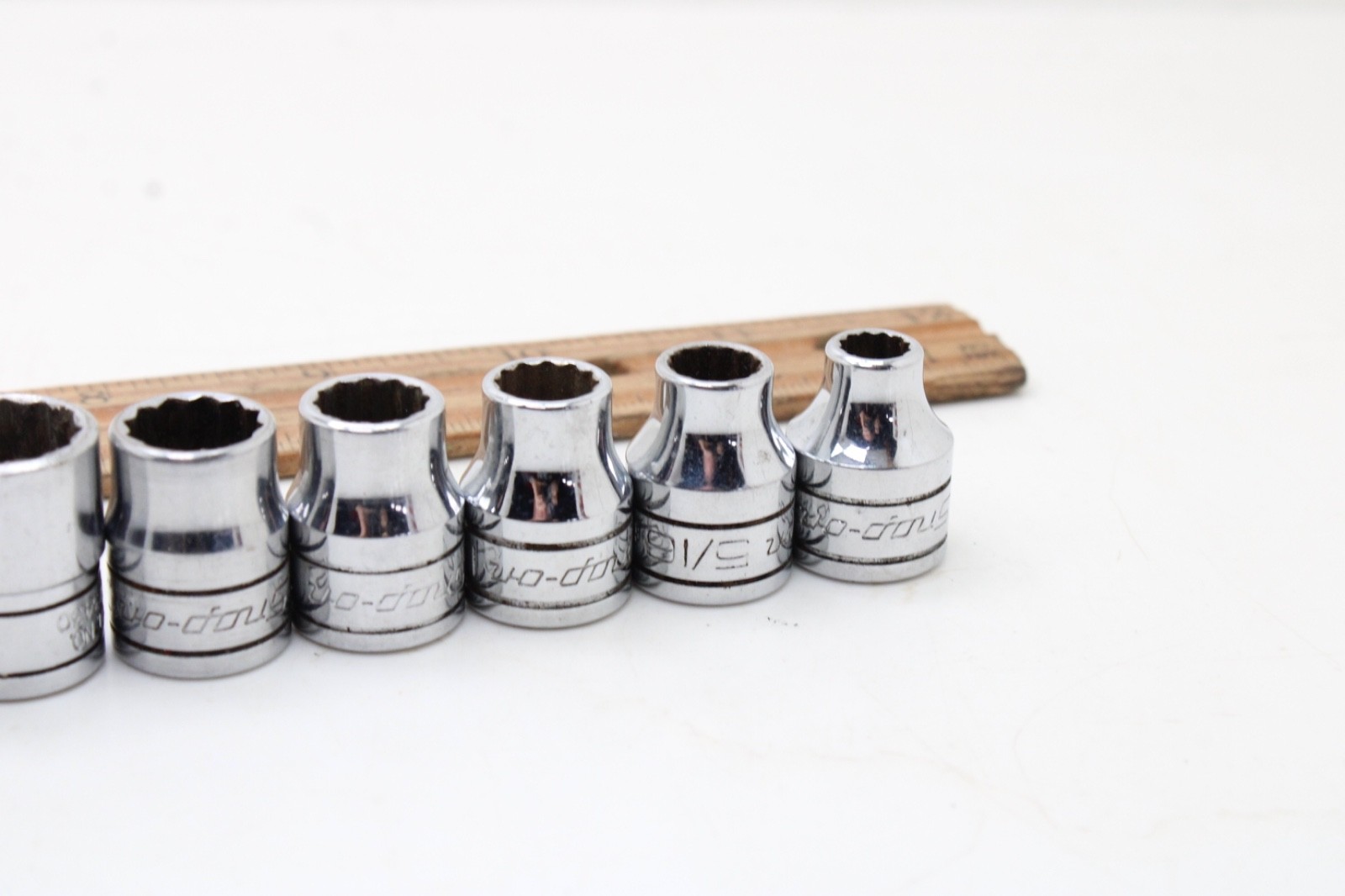 Snap-on F081 – F281 1/4-7/8″ 3/8″ Drive 12 Point 12 Piece SAE Chrome Set USA