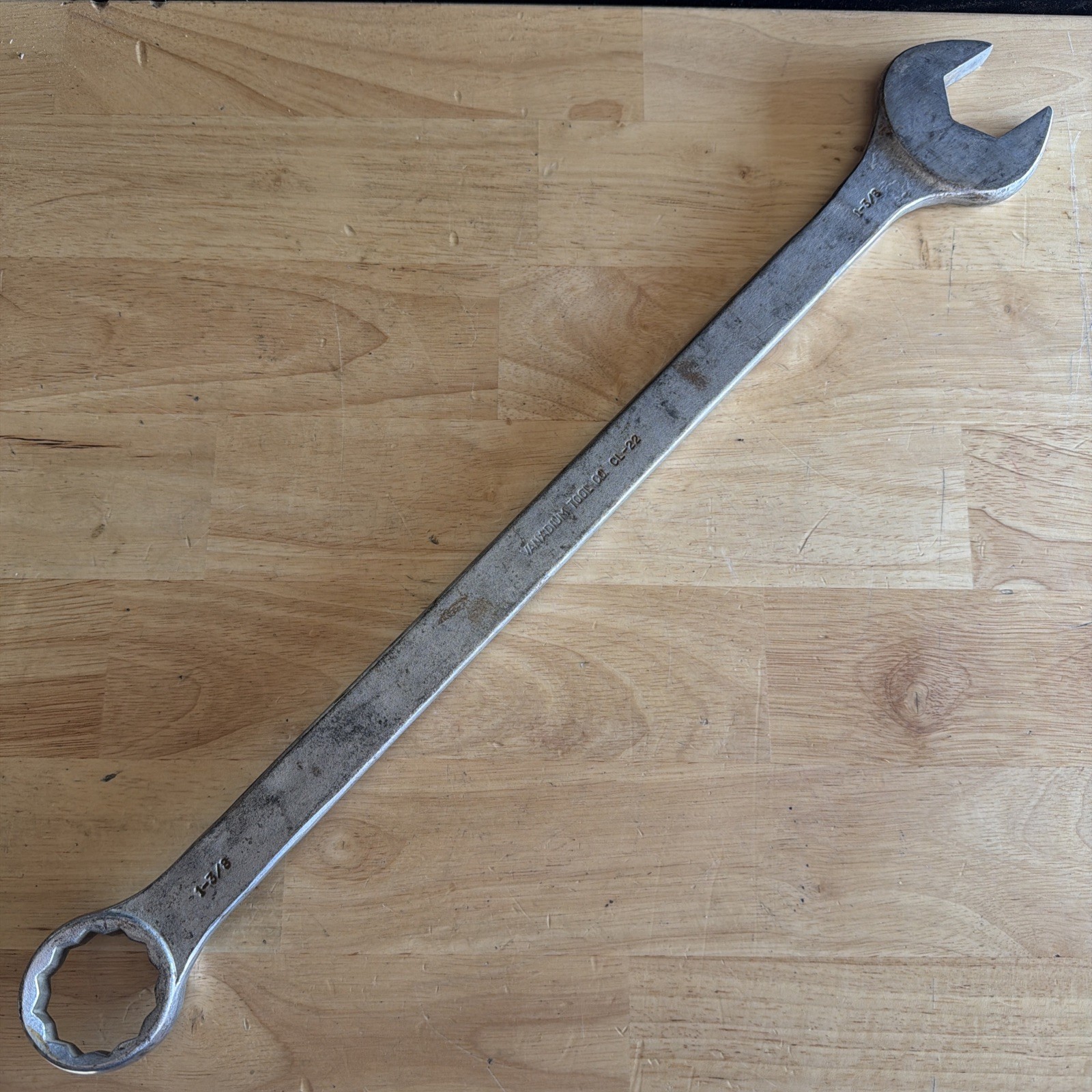 Vanadium Tool Co. 1-3/8″ Combination Wrench 12 Point 21″ Long CL-22