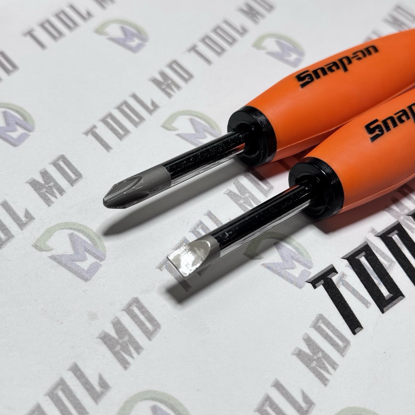 Snap-on Tools NEW CUSTOM REVERSE ORANGE Ratchet Handle Stubby Screwdriver Set