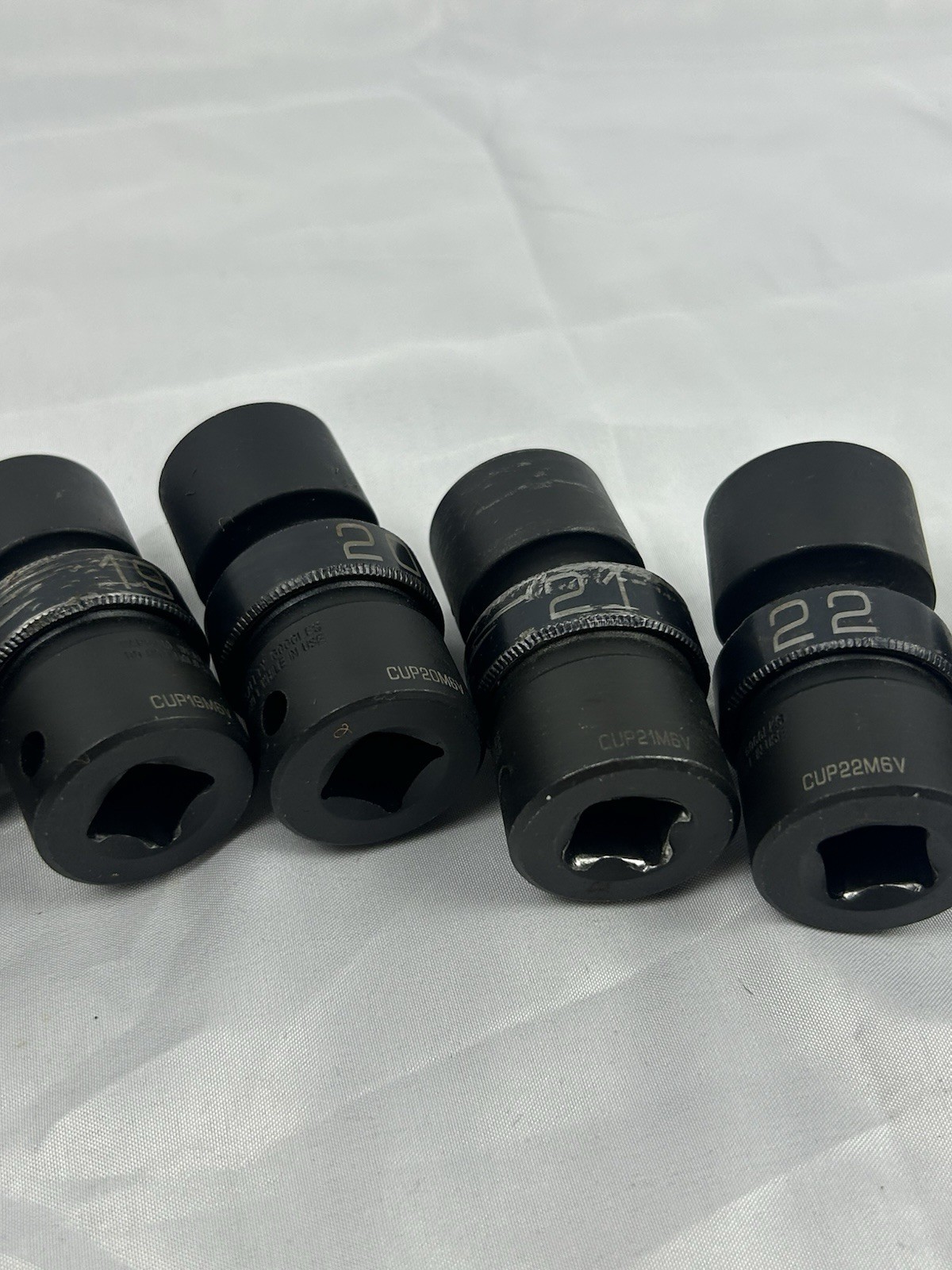 Matco Tools SCUPM136V 13-Piece 1/2″ Metric 6pt ADV Impact Swivel Socket Set