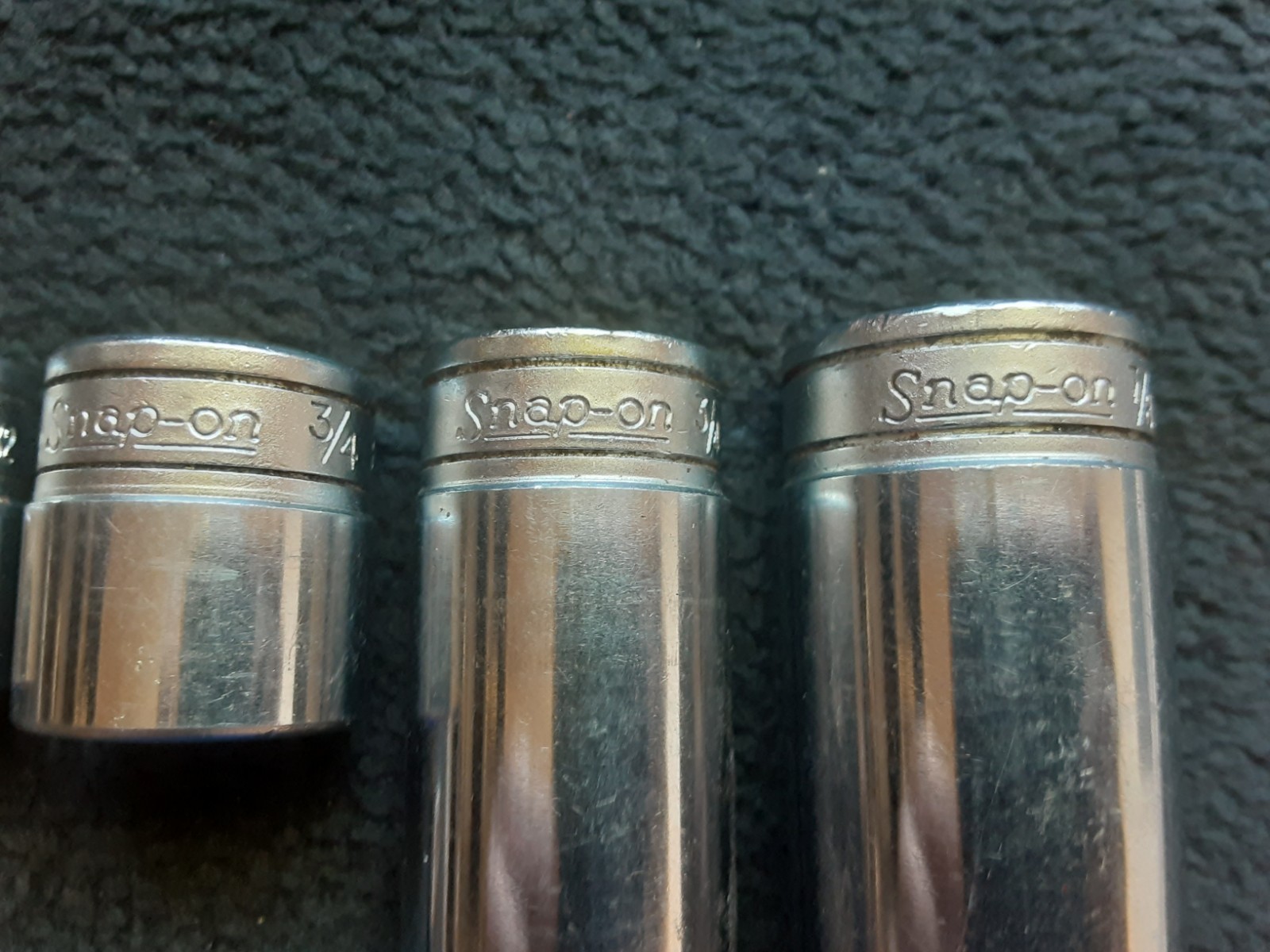 LOT OF (10) SNAP-ON TOOLS SOCKETS, EXTENSION & SWIVEL SOCKET ADAPTER ( READ PLS)