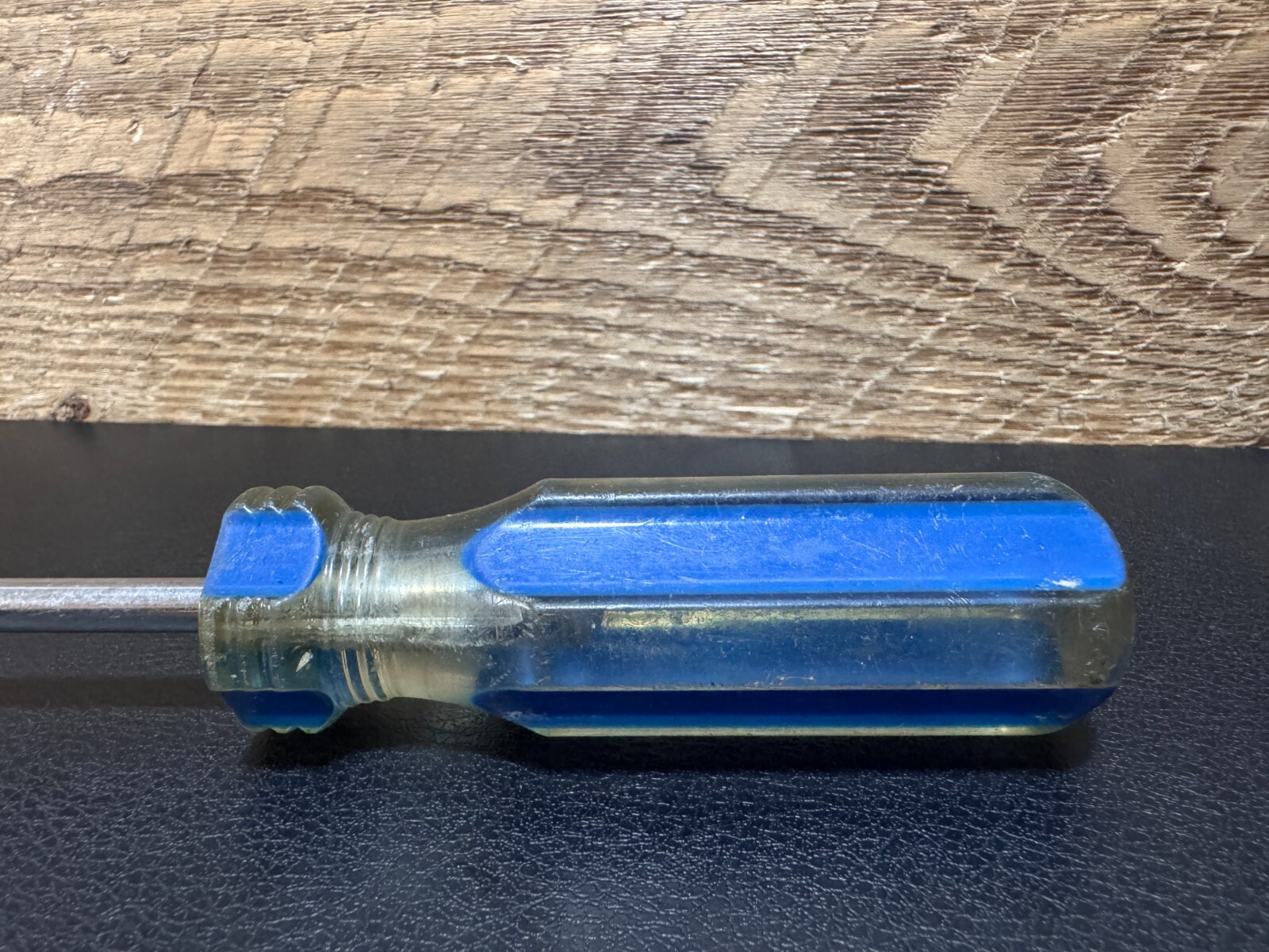 NAPA M137 USA Clutch Head (Bow Tie) 1/4″ Screwdriver 9-1/4″ OAL, 5-1/2″ Shank