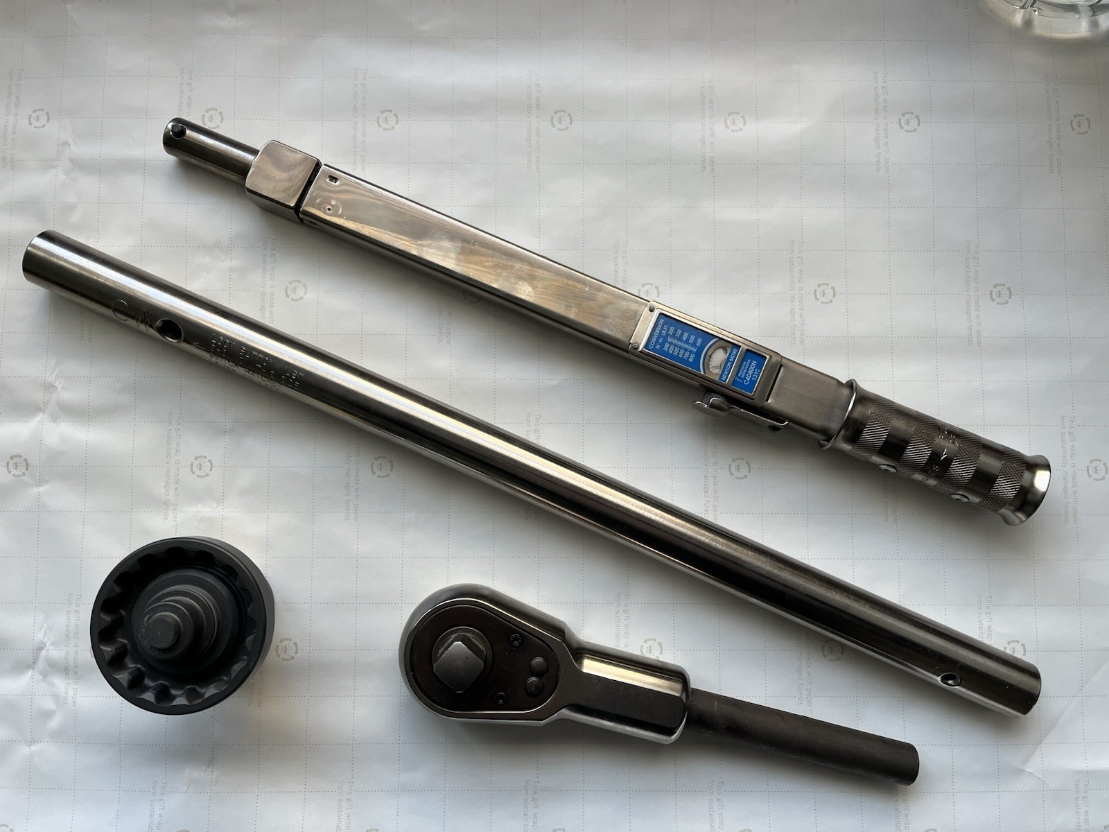 Porsche center lug tool and Click Ratcheting Torque Wrench Adapter