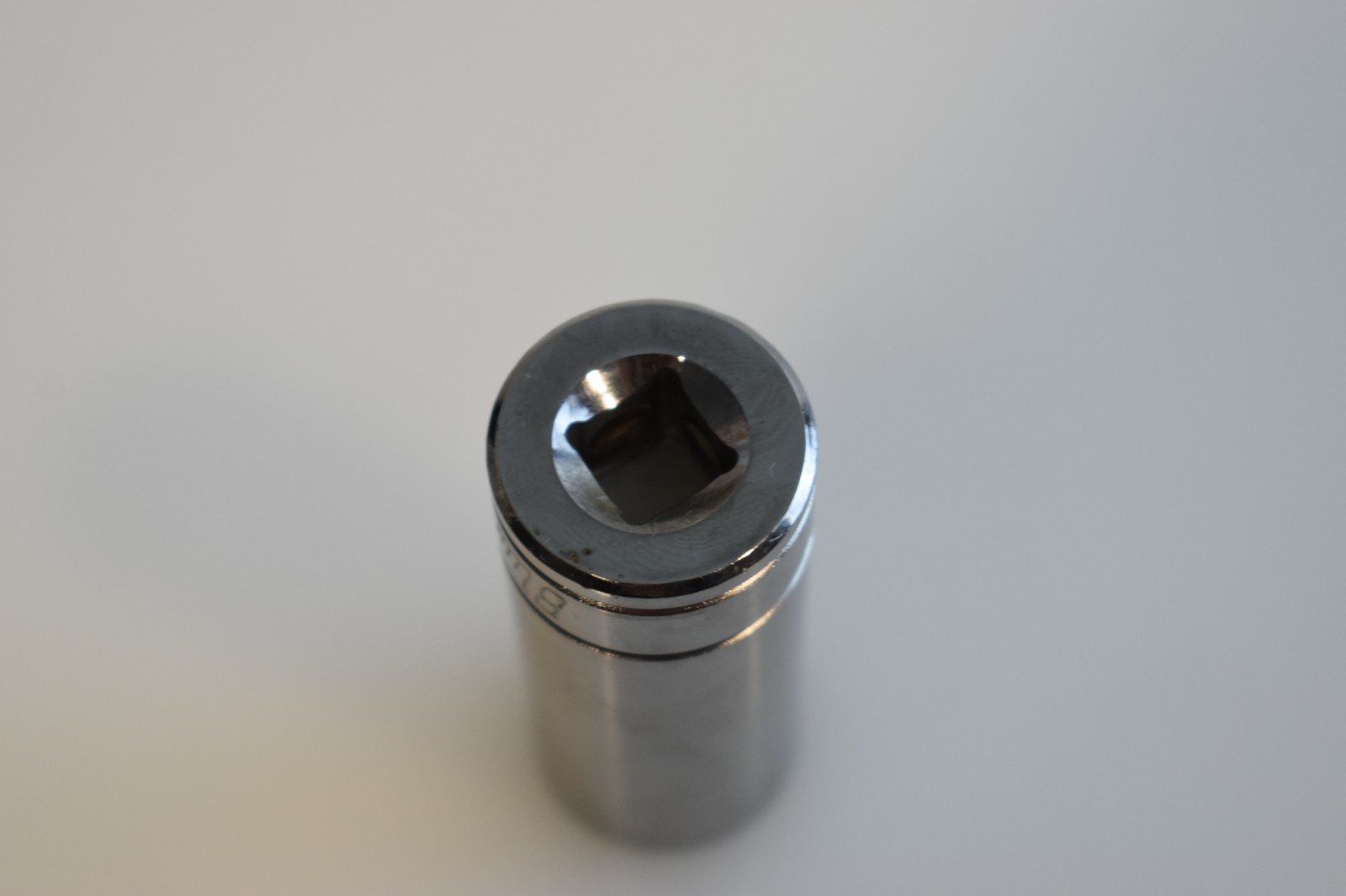 Blue Point Tools BLPLM3819 19mm Metric Deep Socket 3/8″ Drive 12 Point Chrome