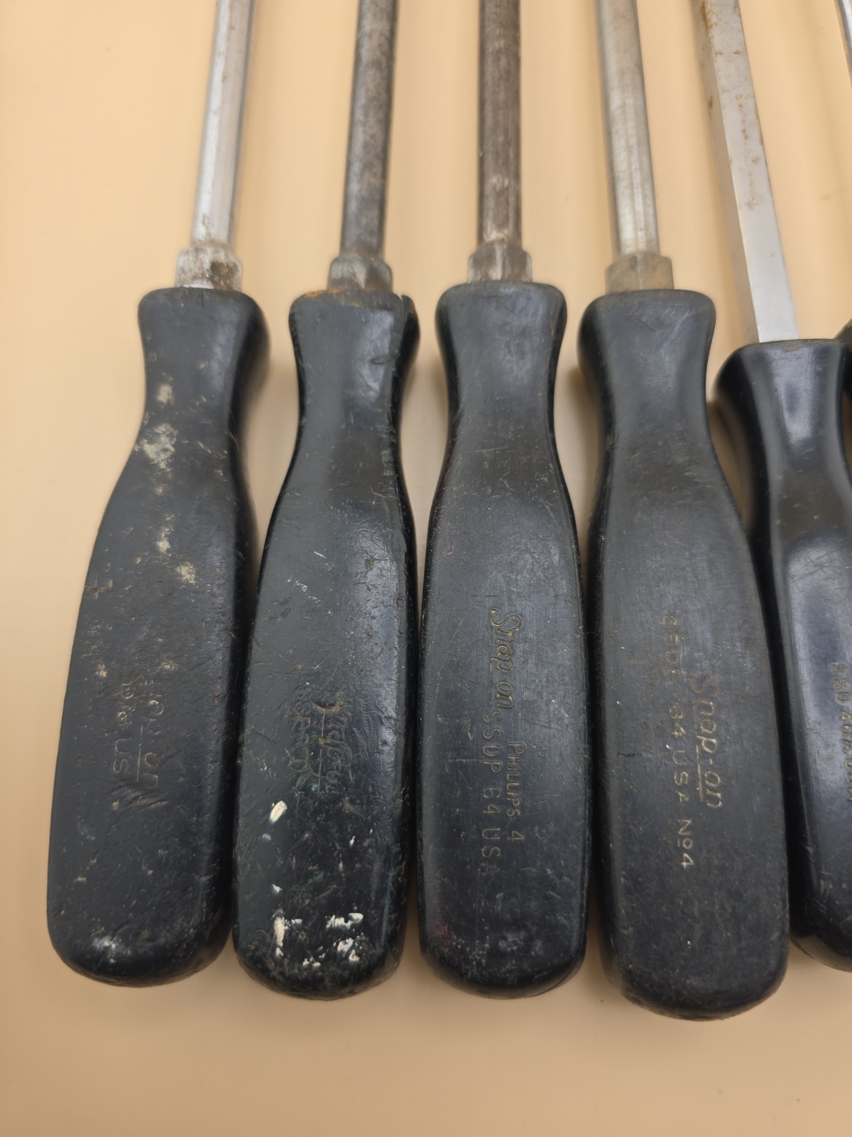 Lot Of 20 Vintage Snap Screwdrivers Black Handle Phillips Flat Stubby