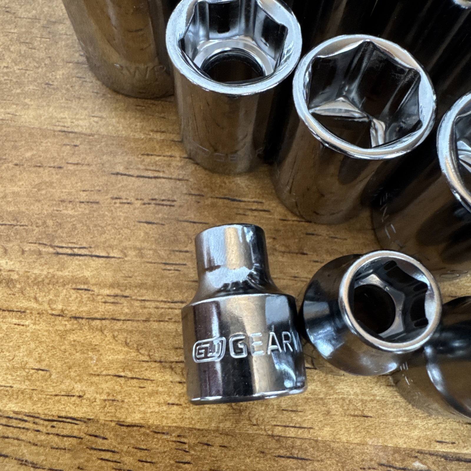 Gearwrench 3/8″ Drive SAE 6 point 18 pc. Deep/Shallow Socket Set