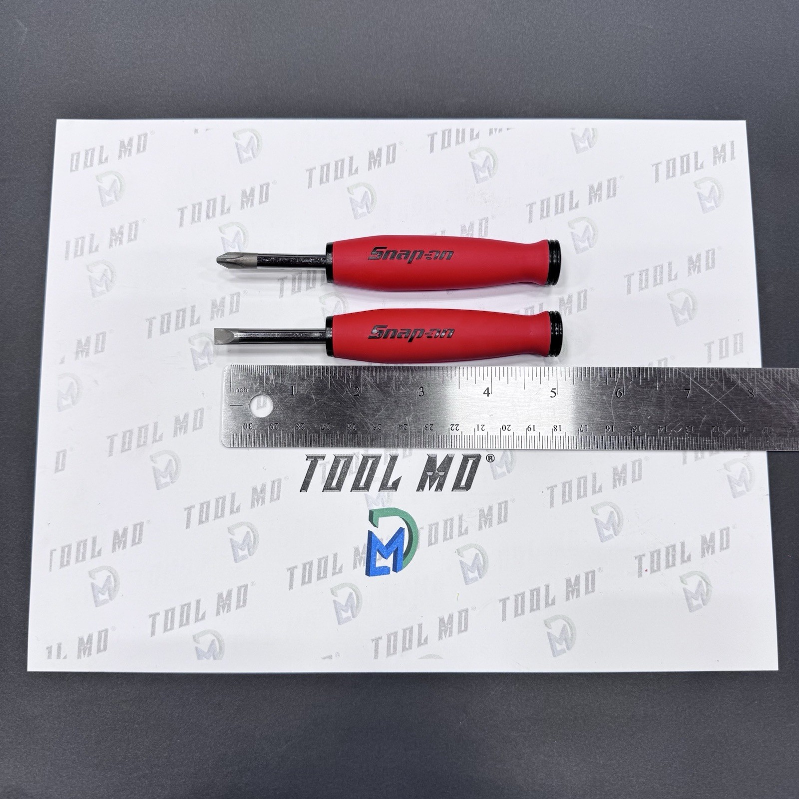 Snap-on Tools 2pc CUSTOM REVERSE RED Ratchet Handle Stubby Screwdriver Set SHD1
