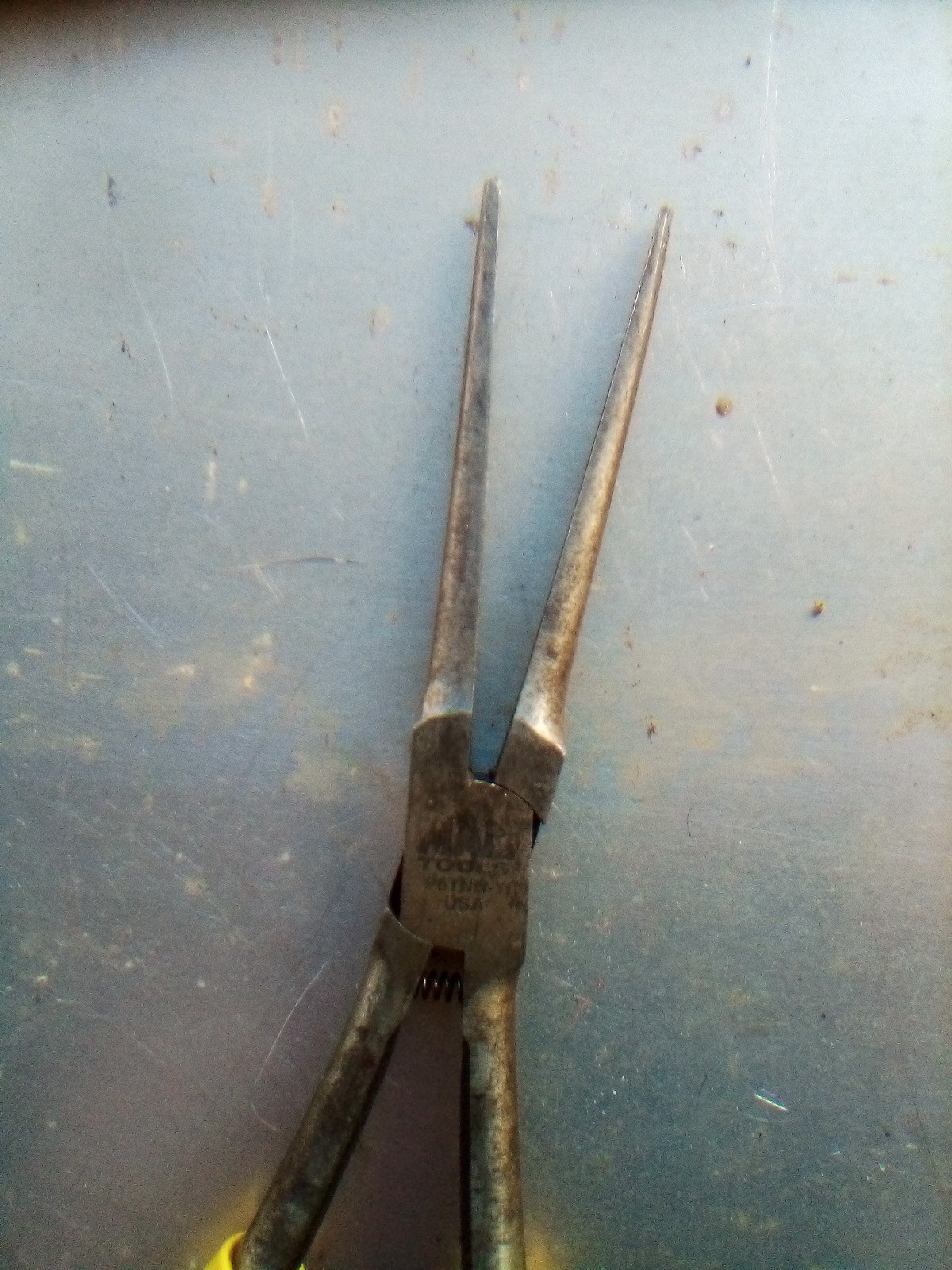 Mac Tools P6TNN-Y Needle Nose 7 In Yellow Handle Pliers Lot 1019