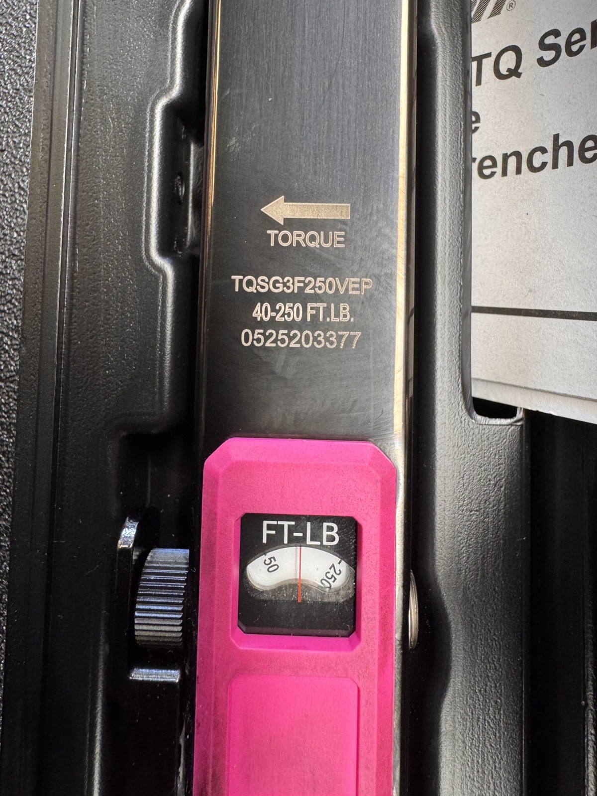 Snap-on Tools ELECTRIC PINK 1/2″ Drive Click-Type Torque Wrench TQSG3F250VEP