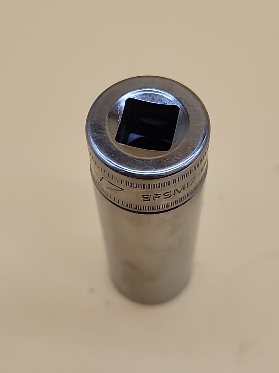 Snap-on Tools Vintage 3/8″ drive 17 mm 6-point Deep Socket SFSM17 USA