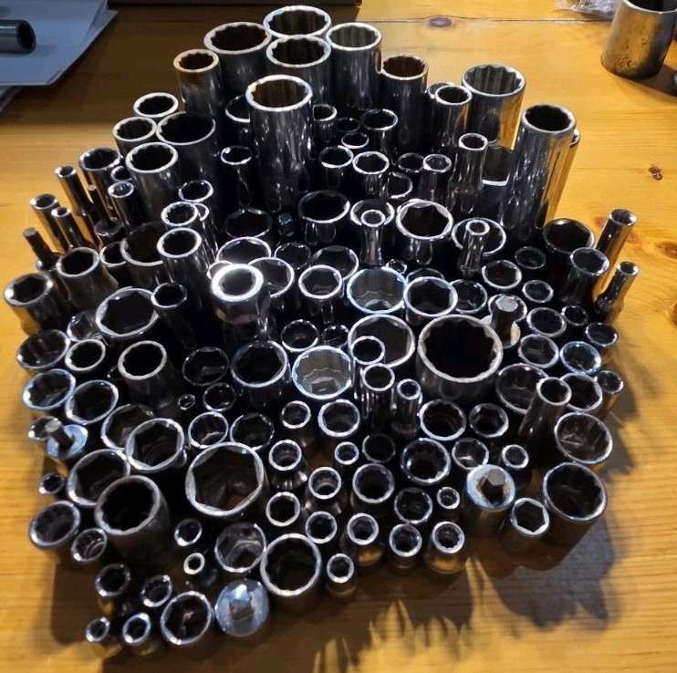 Lot Of 154 Craftsman Sockets, Standard And Metric, Vintage And Modern.