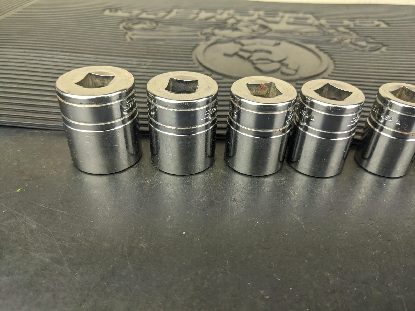 #av826 Snap-On Set 1/2″ Drive Socket Set 9/16″ to 1” SAE SW Series 12 Point