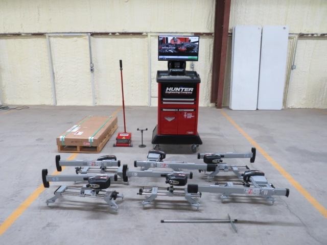 2023 LIKE NEW! Hunter HD WT674 Aligner with Cordless Remote, DSP760T Sensors