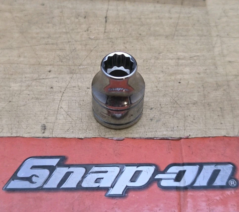 New Snap On F101 – 3/8″ Drive 5/16″ Shallow 12 Point Chrome Socket