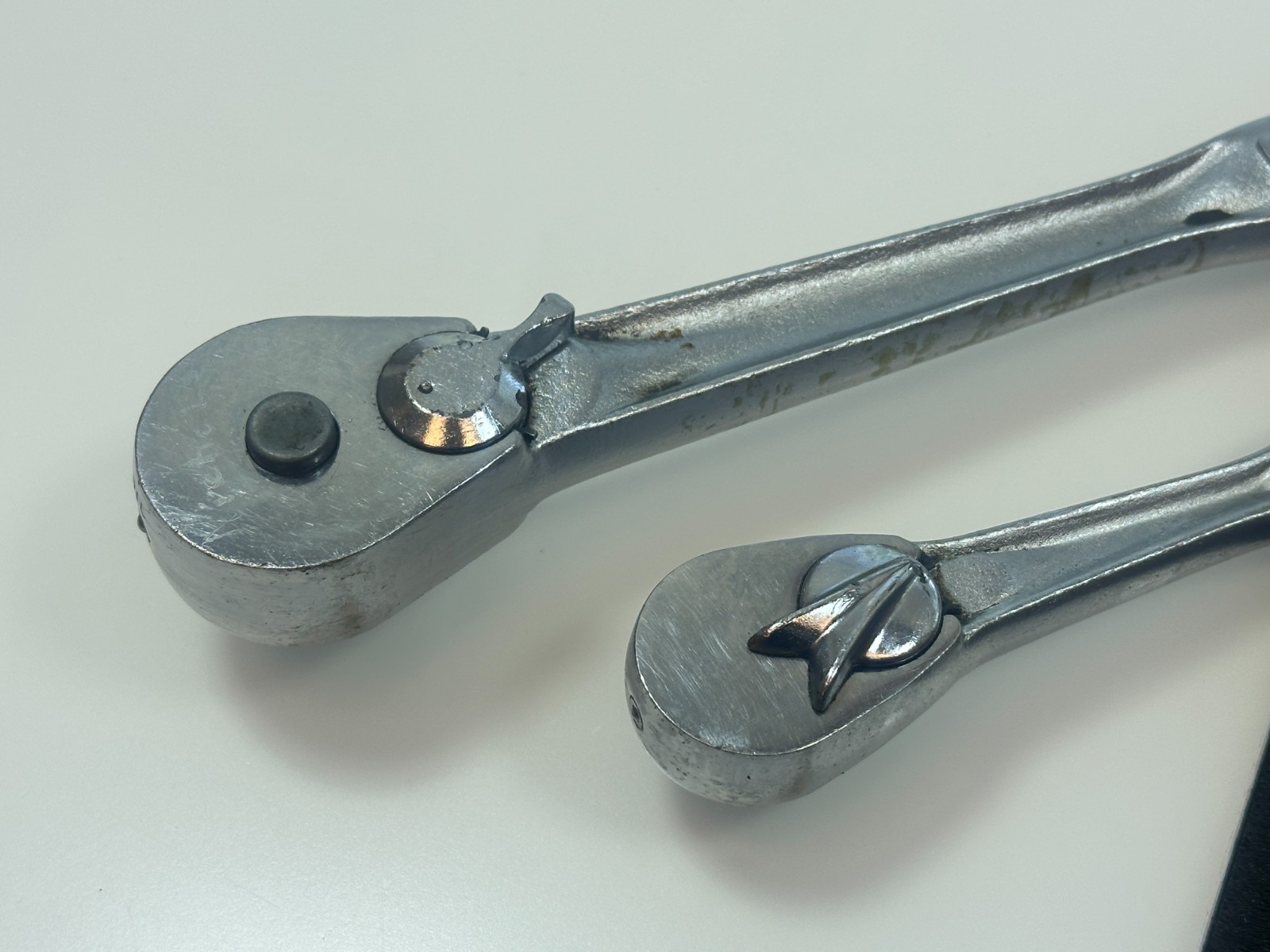 🇺🇸 Craftsman Tools USA 2pc V Series 1/2″ & 3/8″ Drive Ratchet Set w/ Oil Ports