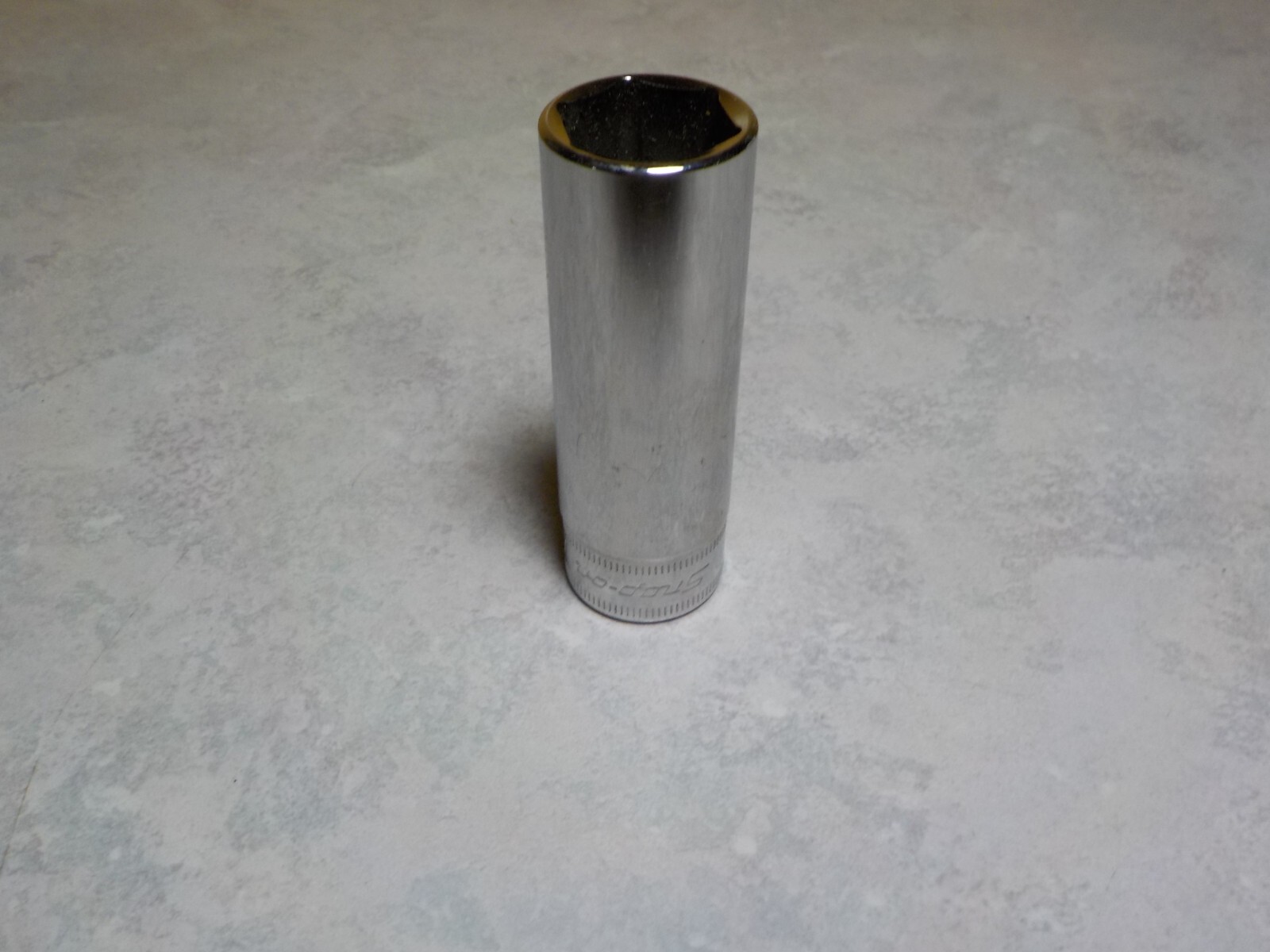 Snap-On 3/8″ drive 17 mm 6 point Deep Chrome Socket SFSM17 #876