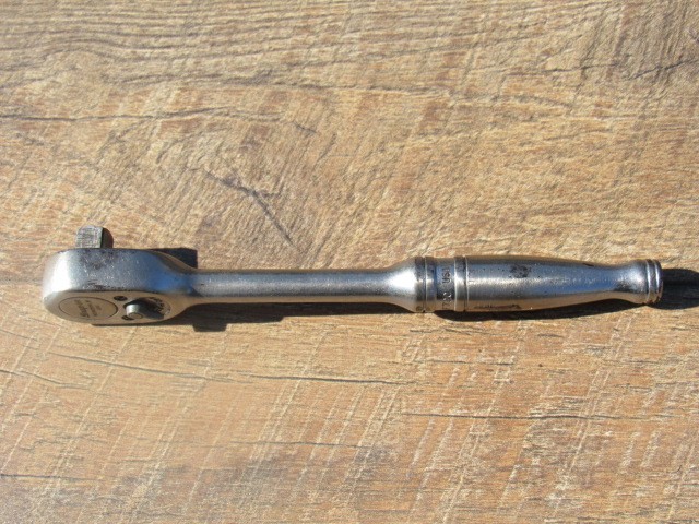 SNAP ON 3/8″ DRIVE F720 CHROME STANDARD HANDLE RATCHET UNDERLINE SILVER BADGE