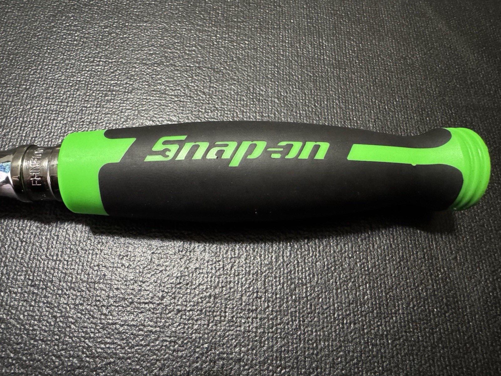 NEW GREEN 3/8″ Drive 100-Tooth Soft Grip Swivel Head Ratchet FHNF100AG