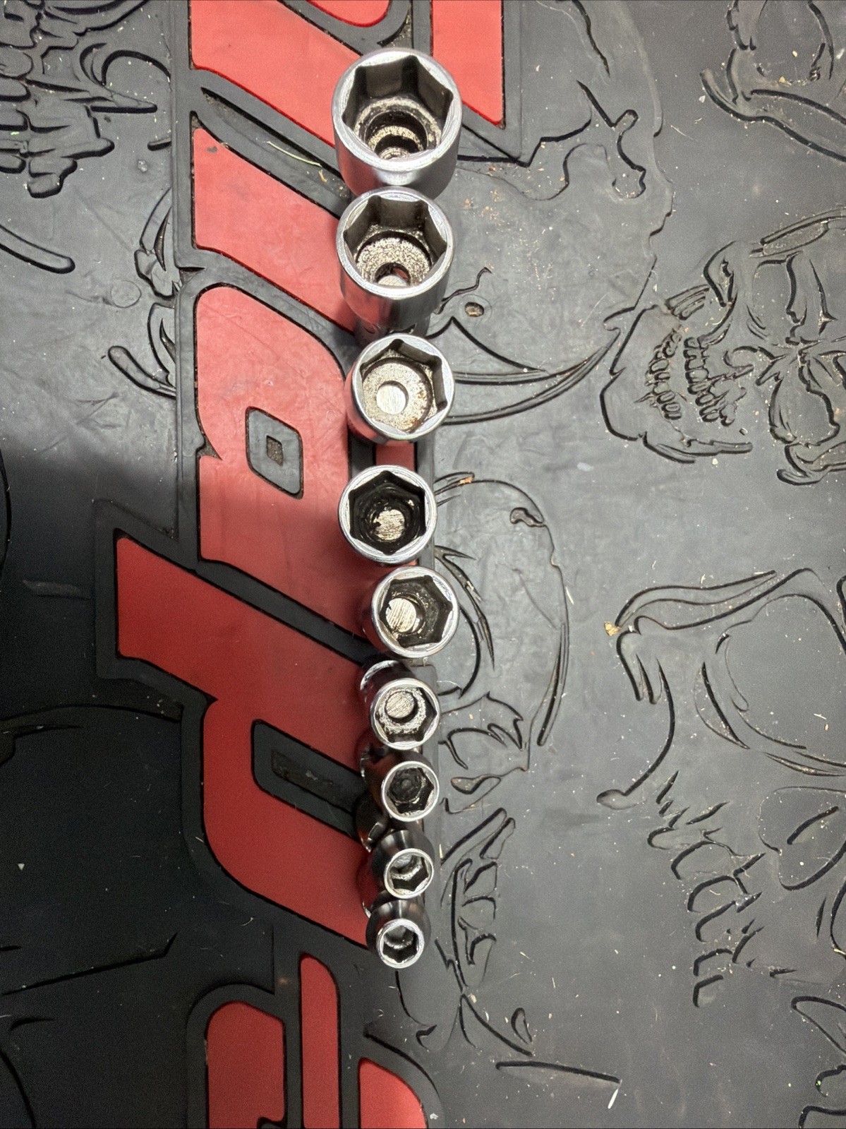 Snap-on 9 Piece 1/4″ Drive 6-Point Metric Swivel Universal Socket Set – USA