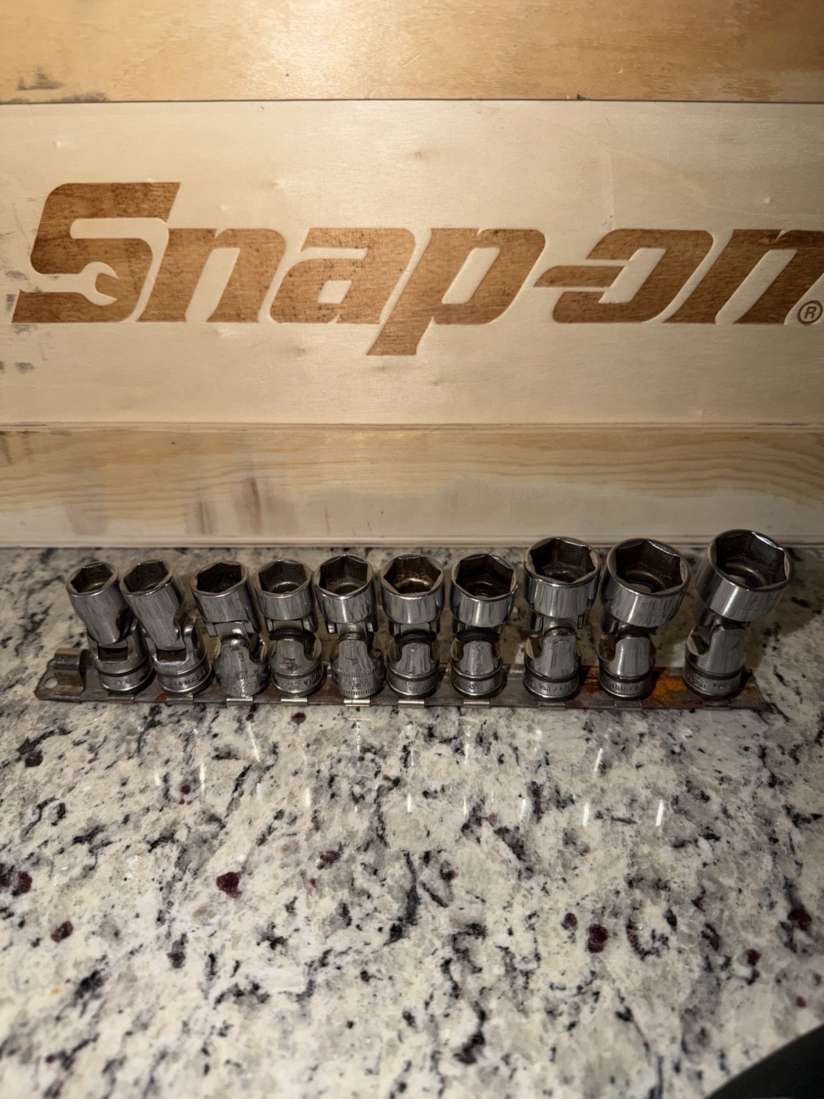 SNAP-ON 3/8″ FSUM 10 PC 11-12-13-14-15-16-17-18-19 METRIC-6-POINT SWIVEL SOCKETS