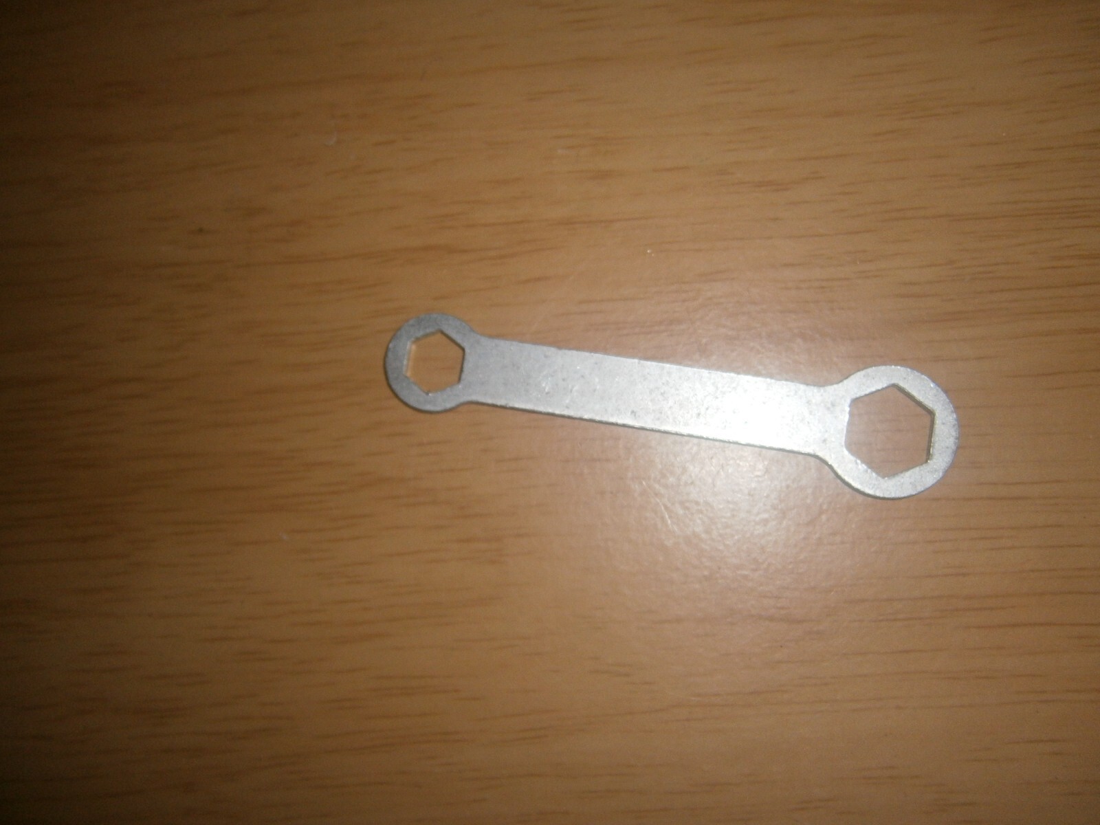 Vintage silver tone spanner. 10mm & 15mm ends.(E6d)
