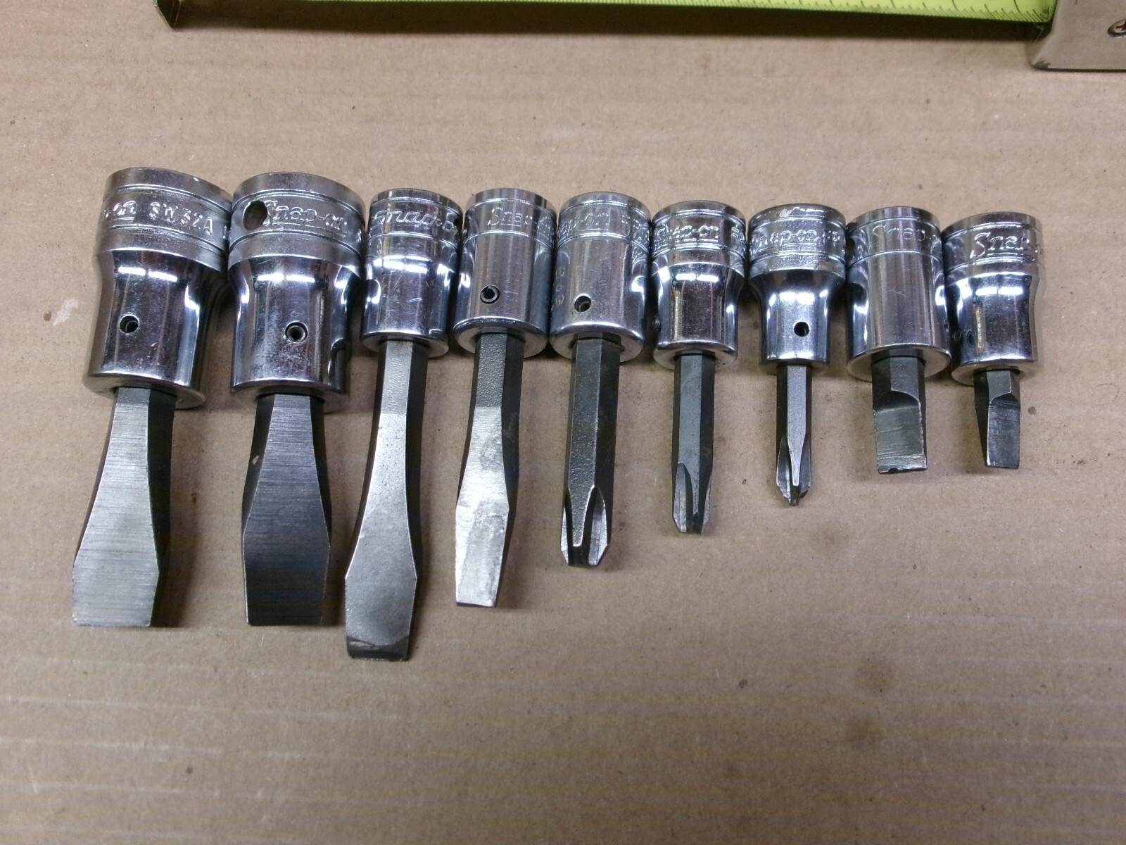 Snap On USA 3/8″ drive 10-Piece Phillips and Flat Tip Socket Set / Lot