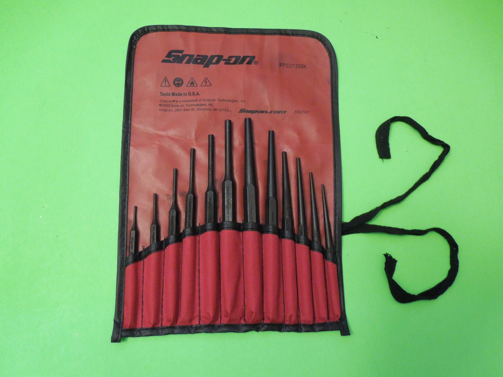 Brand new Snap On 12 pc pin and starter punch set model # PPSD120BK