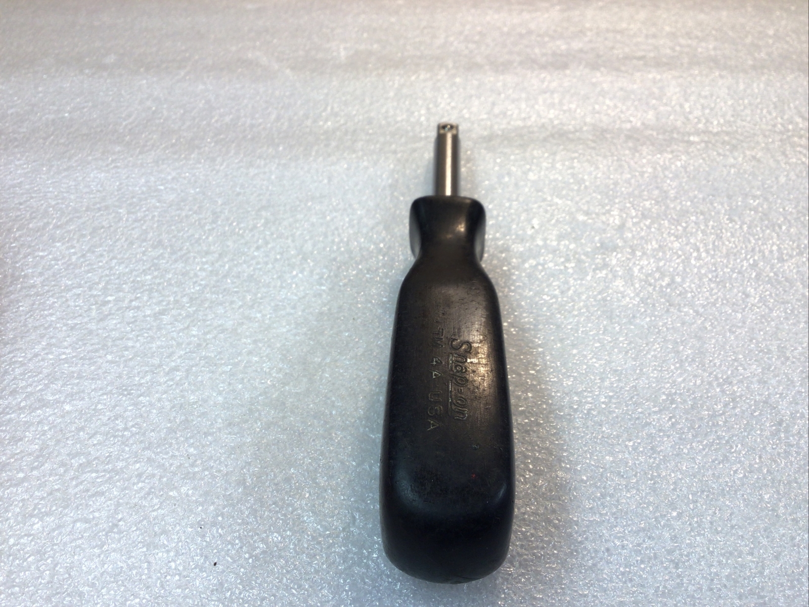 SNAP-ON#TM4A – 5-1/2” LONG, BLACK HARD HANDLE, 1/4” DR., DRIVER HANDLE-USA-