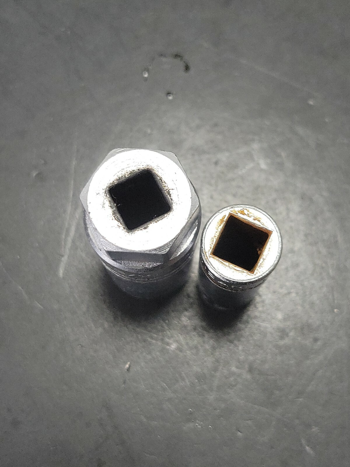 Wizard USA Deep Sockets 1/2″ H2631 13/16″ SAE 3/8″ Drive 12 Point 6 Point L1516