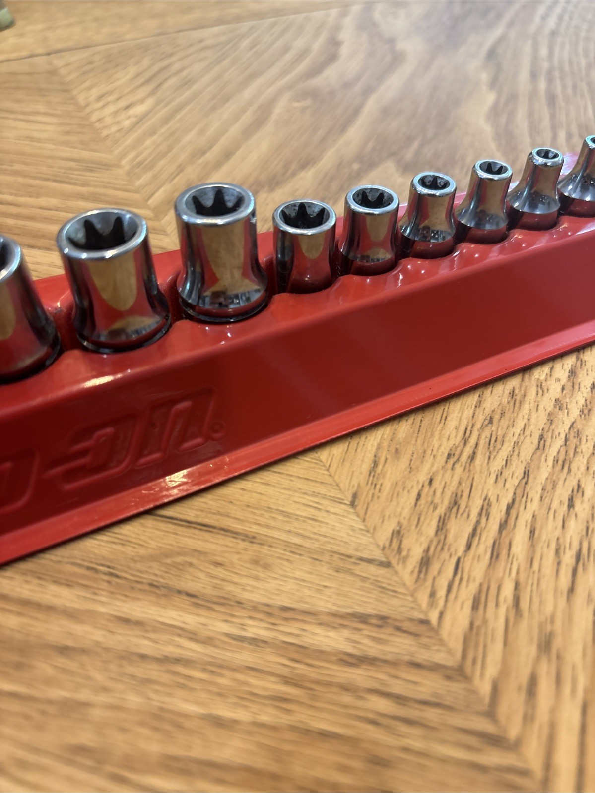 13 Piece Snap-on Shallow Drive Torx Socket Set With Magnet Tray