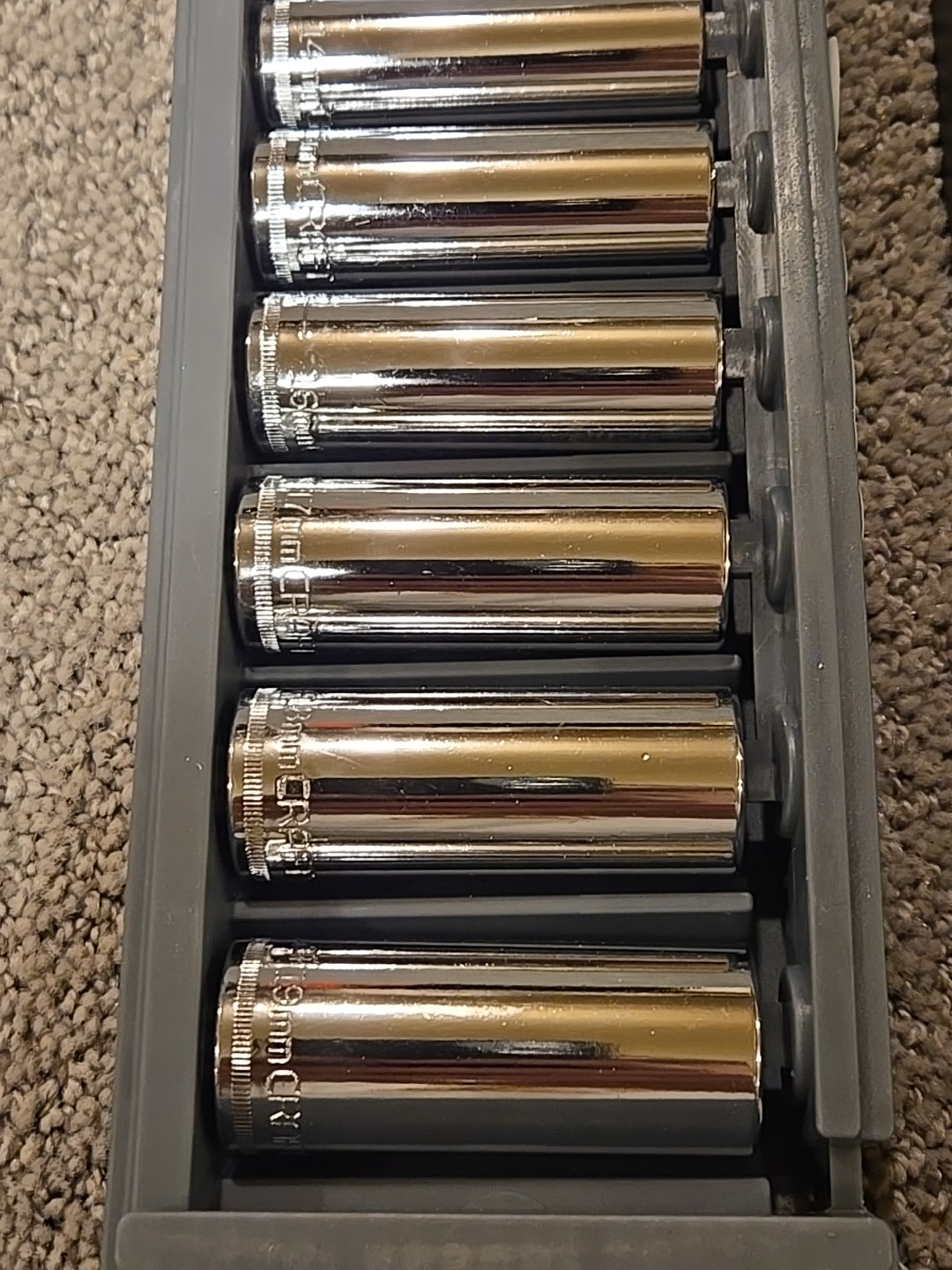 NEW Craftsman 34558 18-Piece Deep Well Socket Set SAE Metric 3/8″ drive Z-AL