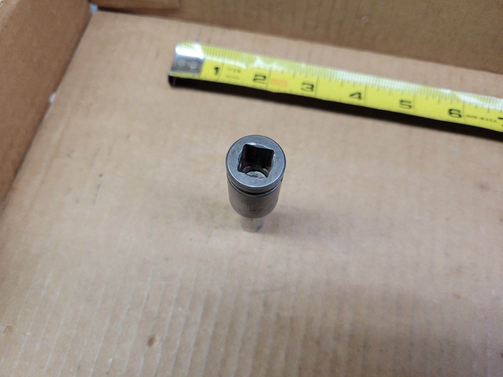 APEX 3/8″ Drive Bit Socket, holds 1/4″ Hex Shank Bits NoM-838