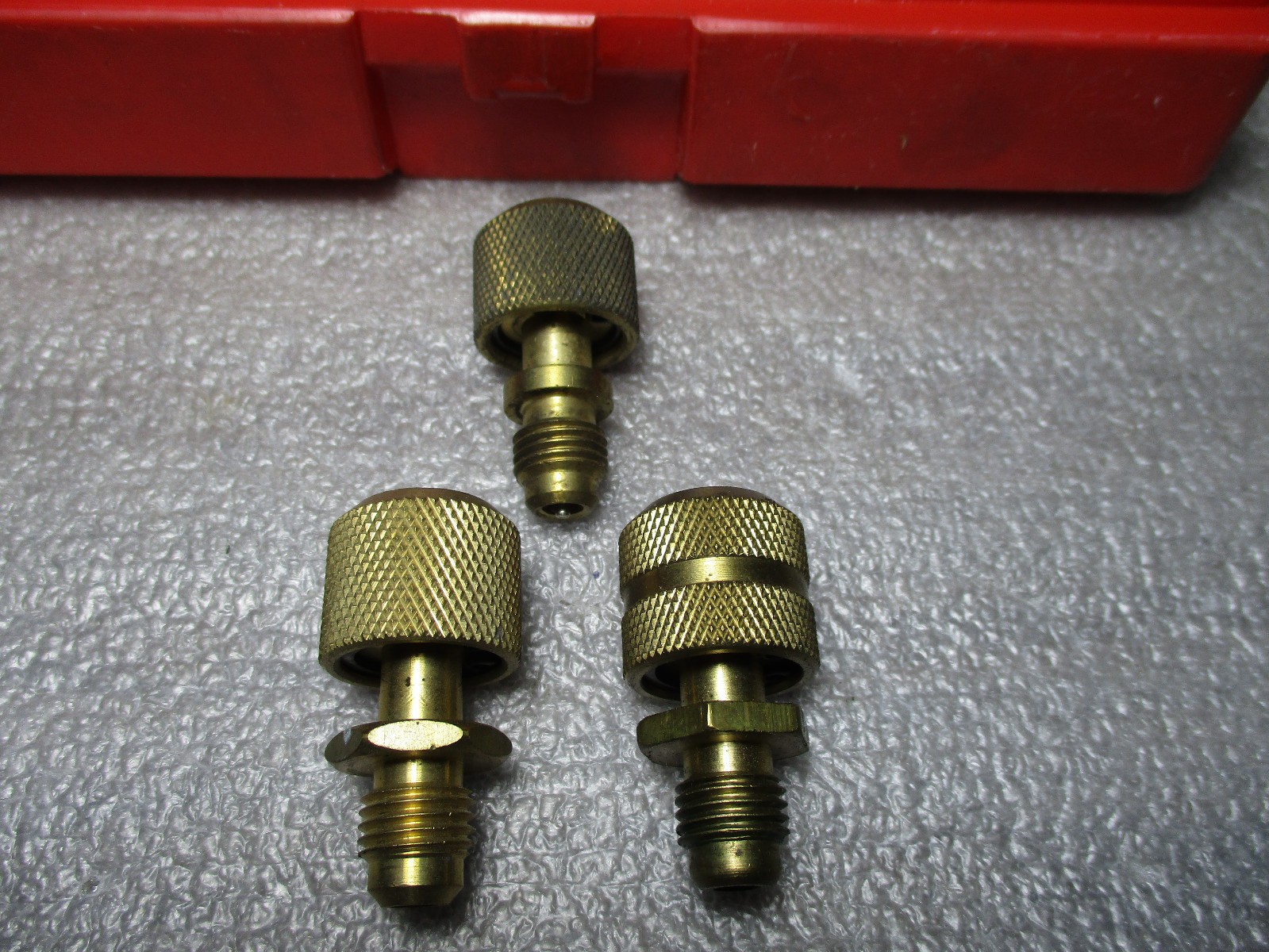 Blue-Point Air Conditioning Adapter Set ACT600A (Inside label says Snap-on)