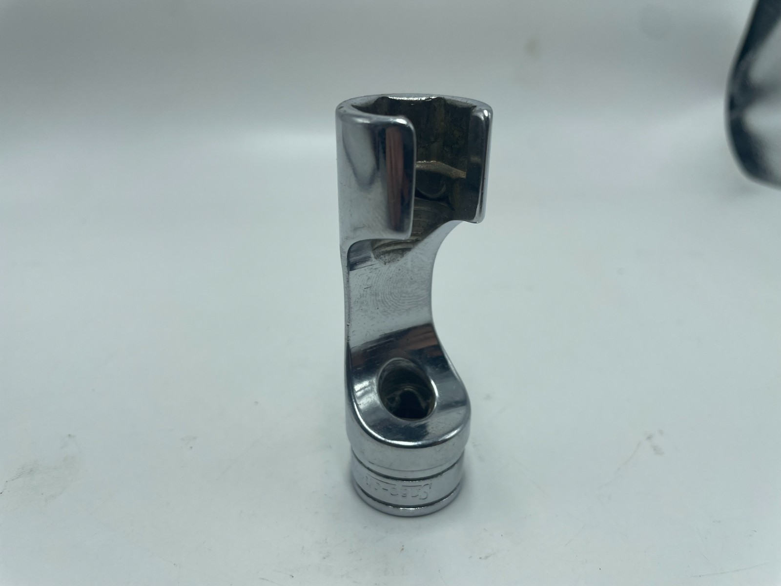Snap-on 3/8″ Drive 6-Point SAE 5/8″ Flank Drive Flare Nut Socket FRX201