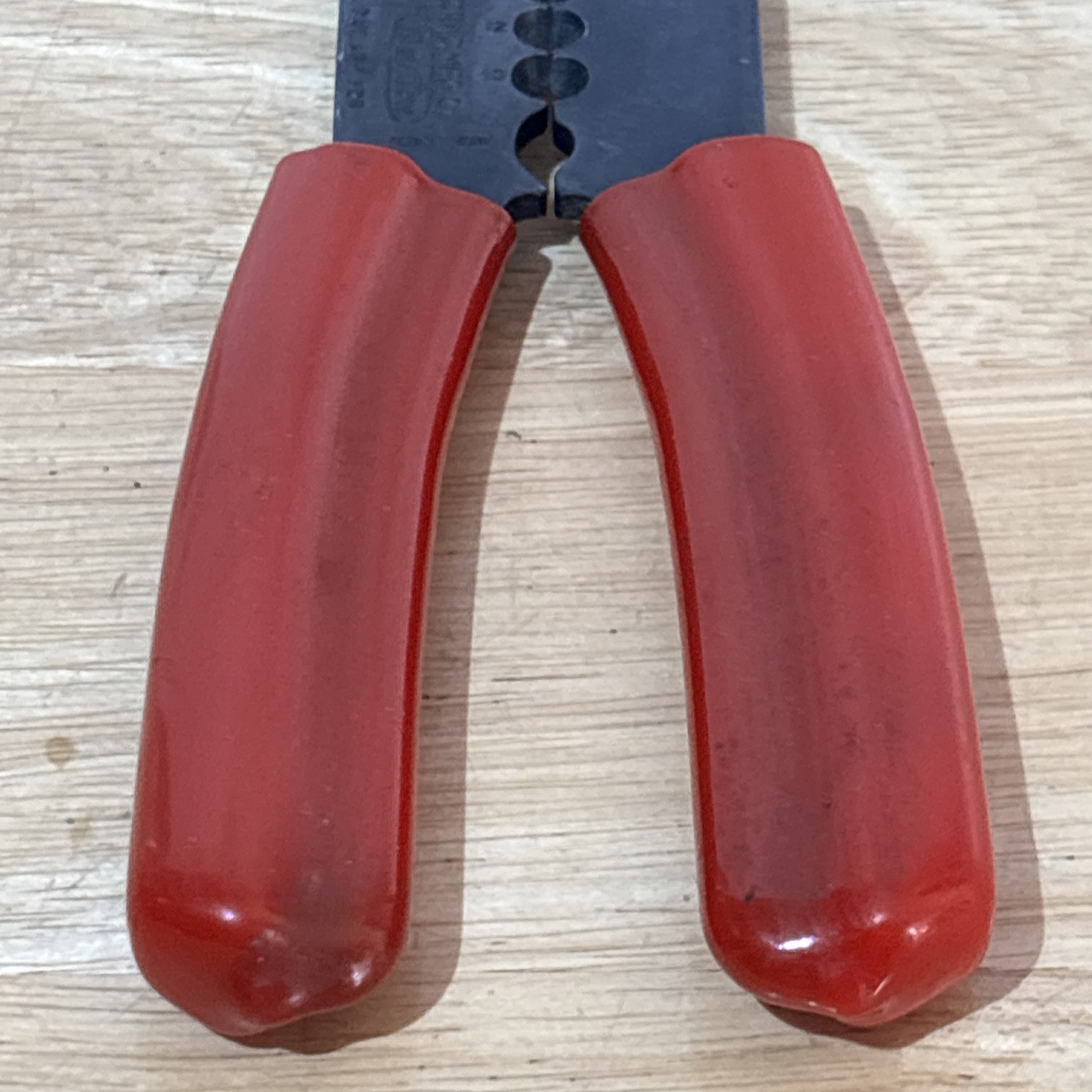 Dayton 8″ Wire Cable Stripper Cutter Crimper Pliers Red Handle 4x136a Vtg USA