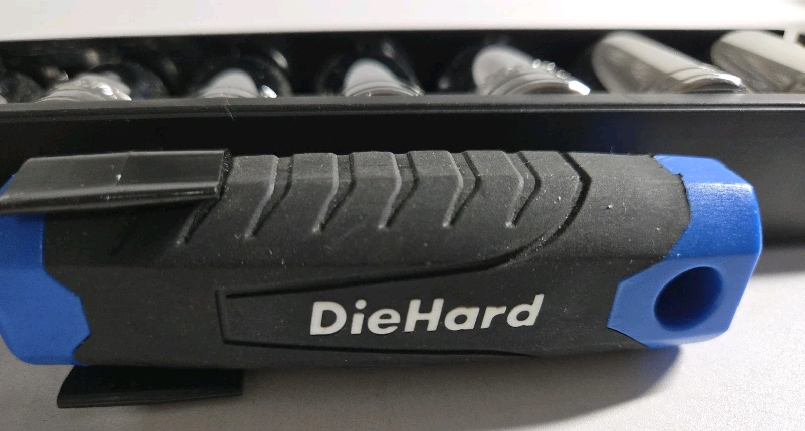 DieHard DH50104 12 pc 1/2″ Drive Ratchet 6-Point SAE Standard Socket Set